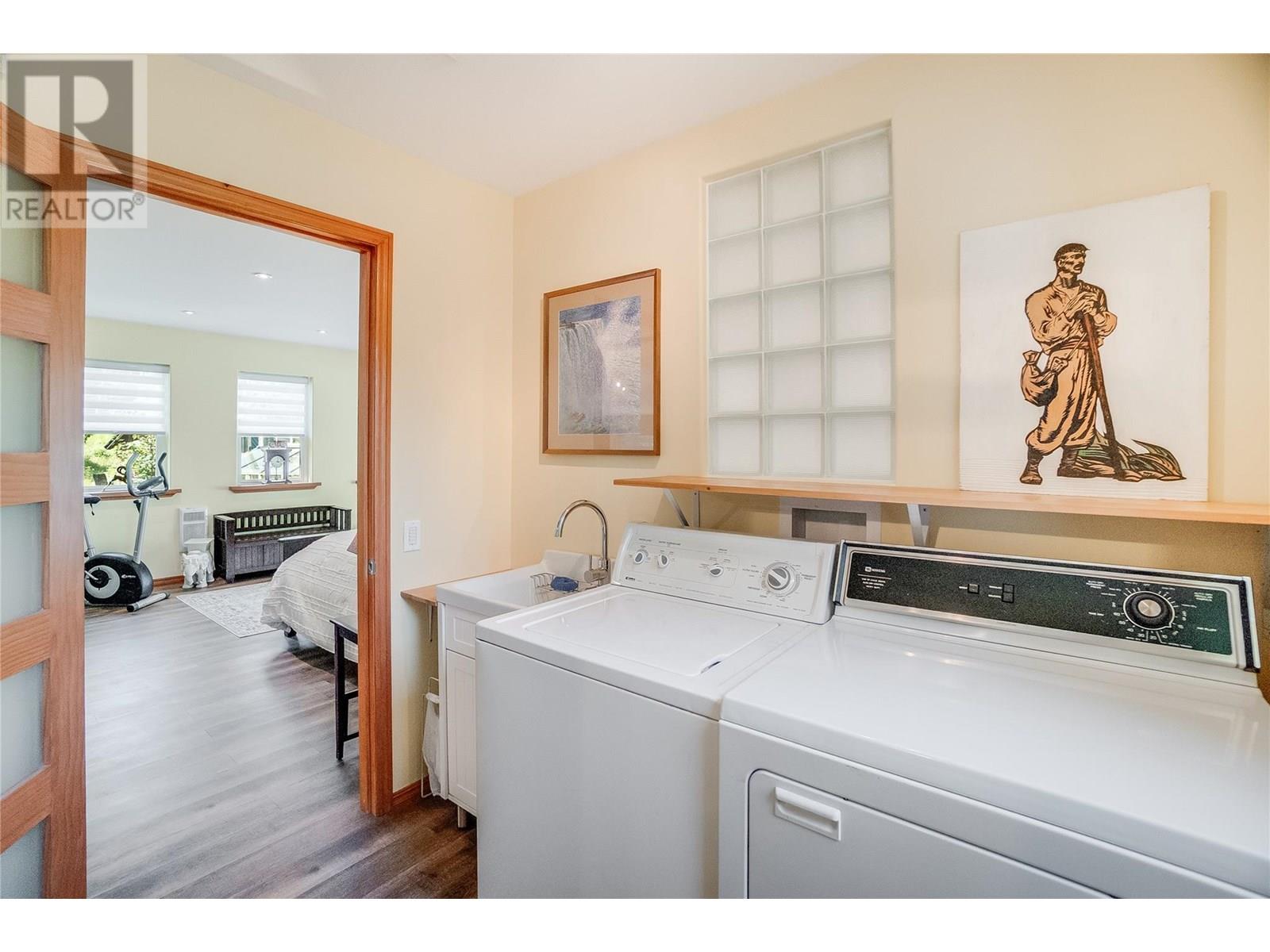 8140 6 Highway, Lemon Creek, British Columbia  V0G 2C0 - Photo 38 - 10351307