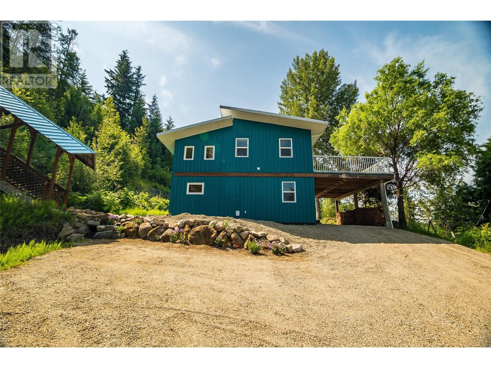 8140 6 Highway, Lemon Creek, British Columbia  V0G 2C0 - Photo 40 - 10351307