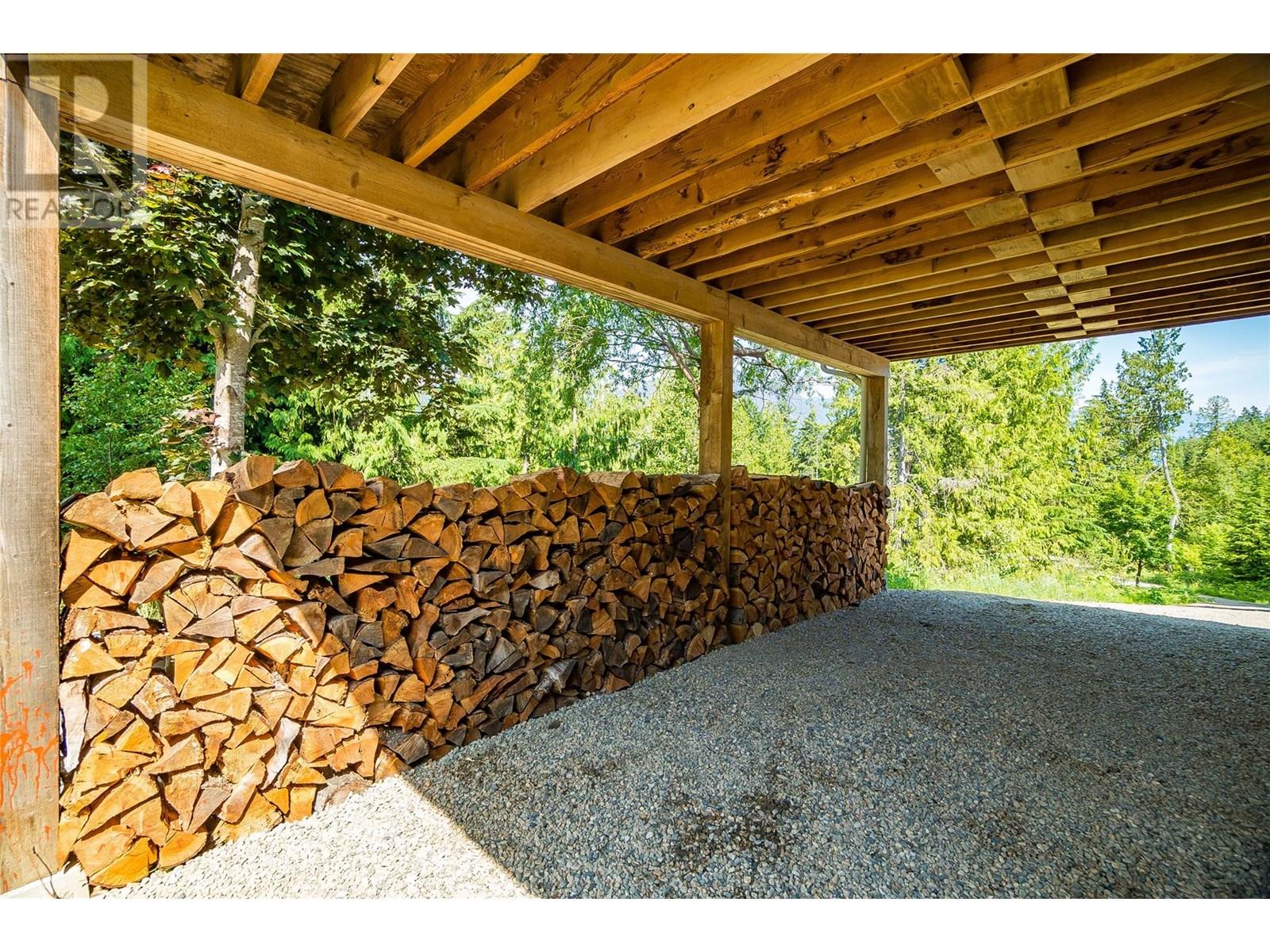 8140 6 Highway, Lemon Creek, British Columbia  V0G 2C0 - Photo 44 - 10351307