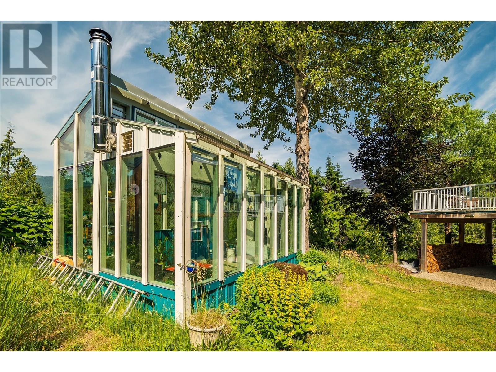 8140 6 Highway, Lemon Creek, British Columbia  V0G 2C0 - Photo 45 - 10351307