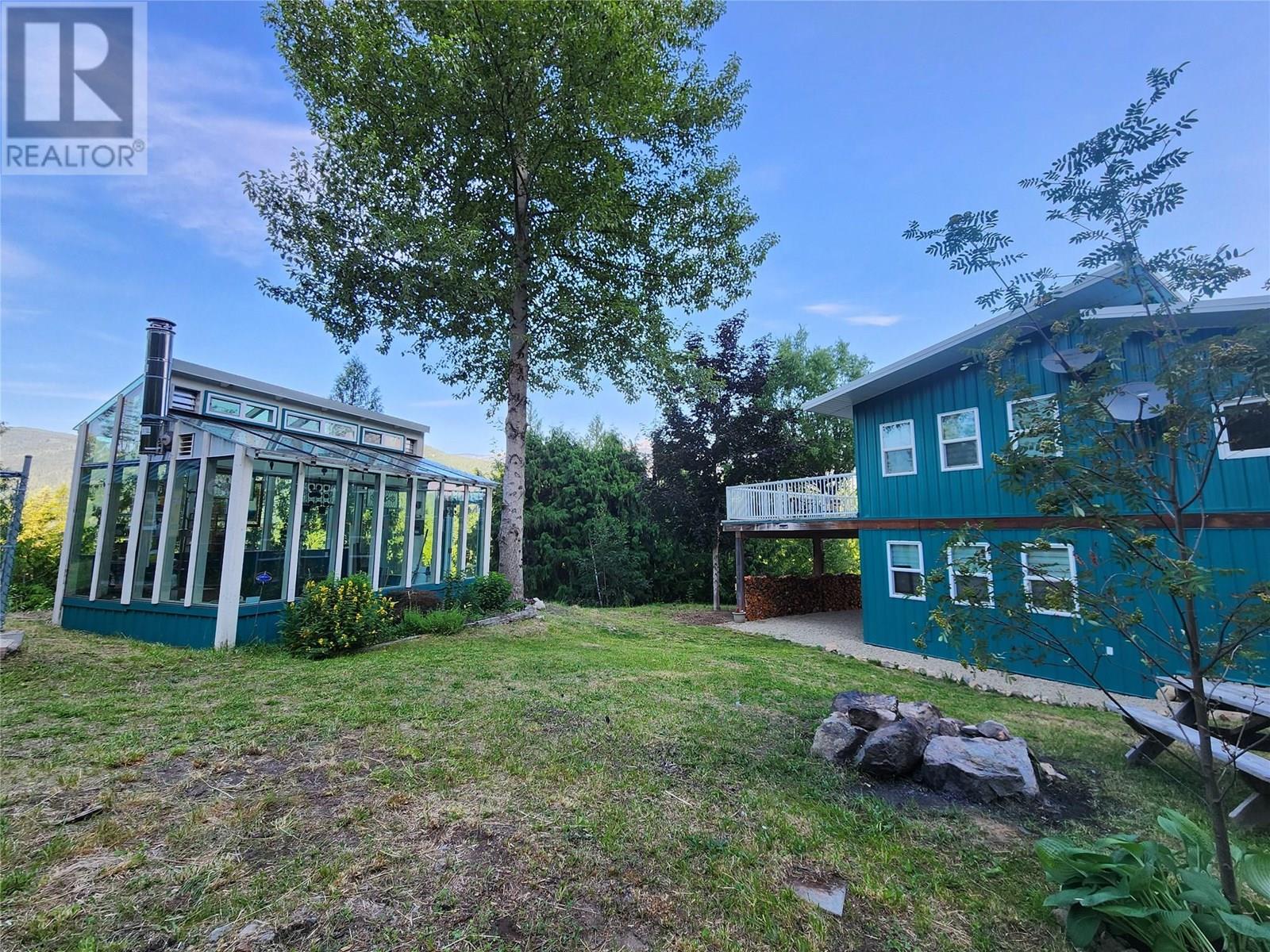8140 6 Highway, Lemon Creek, British Columbia  V0G 2C0 - Photo 61 - 10351307