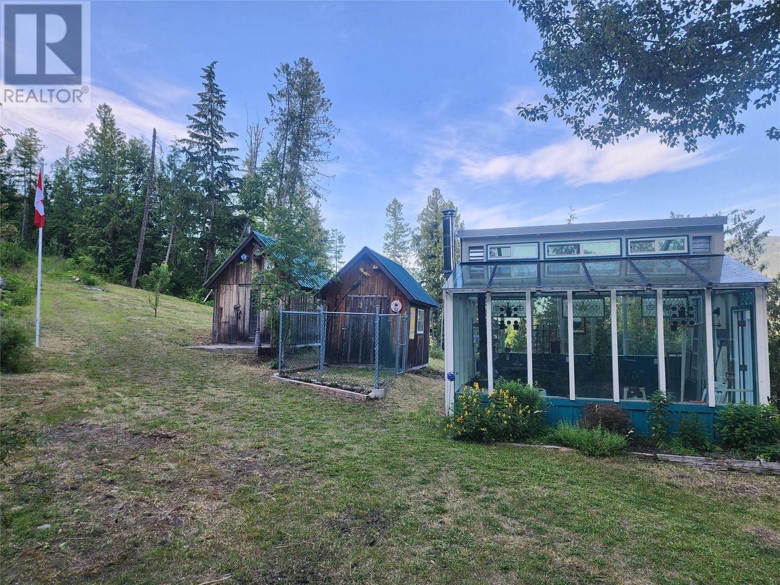 8140 6 Highway, Lemon Creek, British Columbia  V0G 2C0 - Photo 63 - 10351307