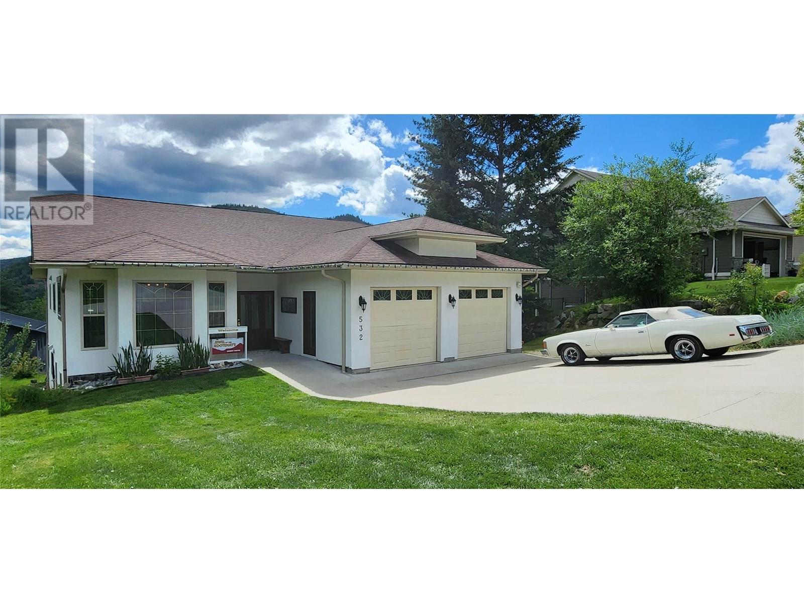 532 Blake Court, Warfield, British Columbia  V1R 4V9 - Photo 1 - 10353024