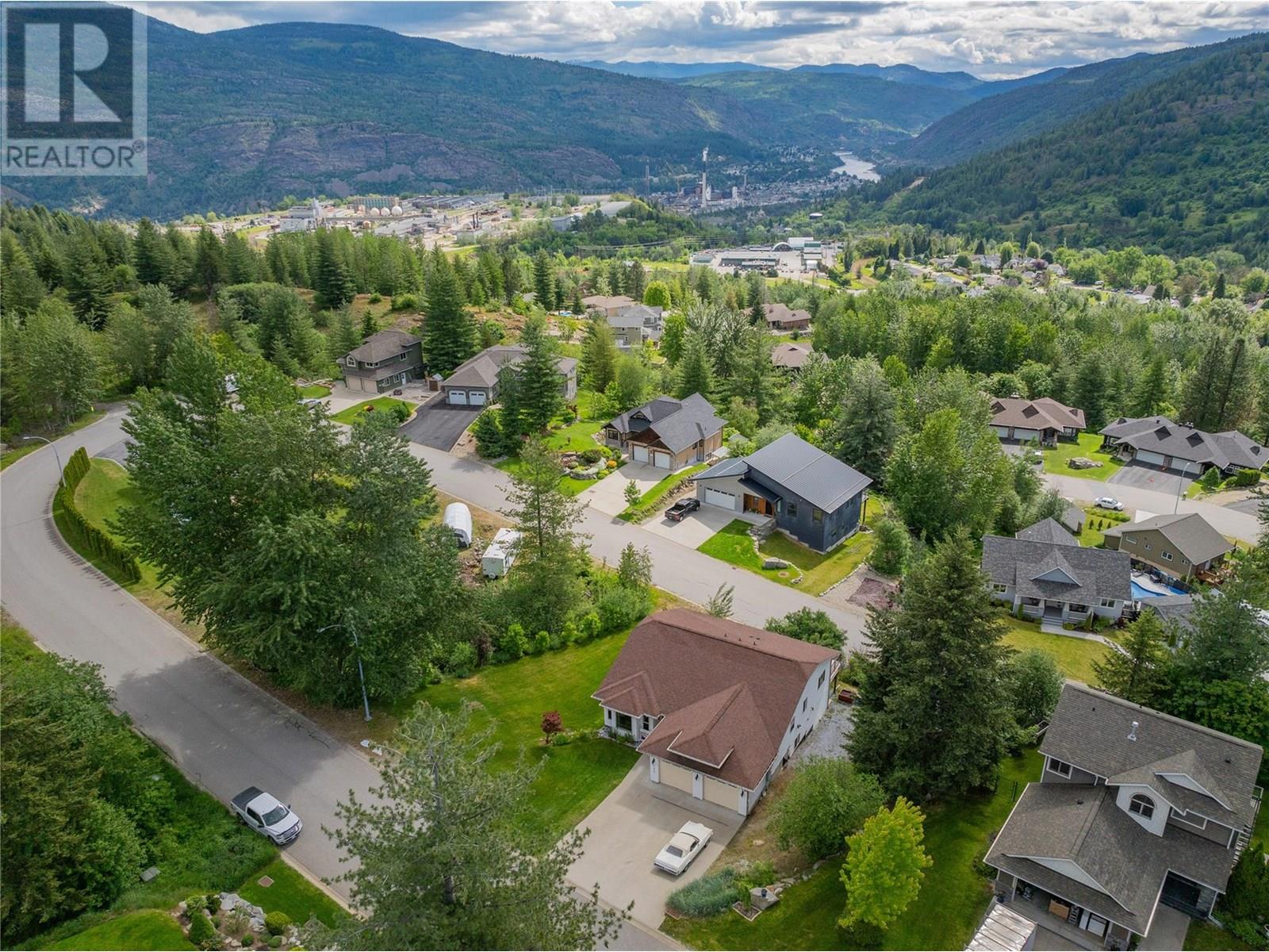 532 Blake Court, Warfield, British Columbia  V1R 4V9 - Photo 17 - 10353024