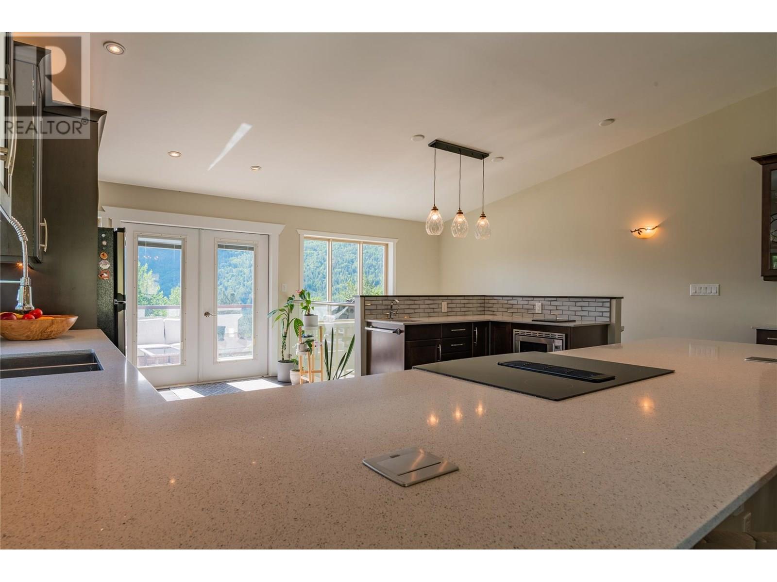 532 Blake Court, Warfield, British Columbia  V1R 4V9 - Photo 29 - 10353024