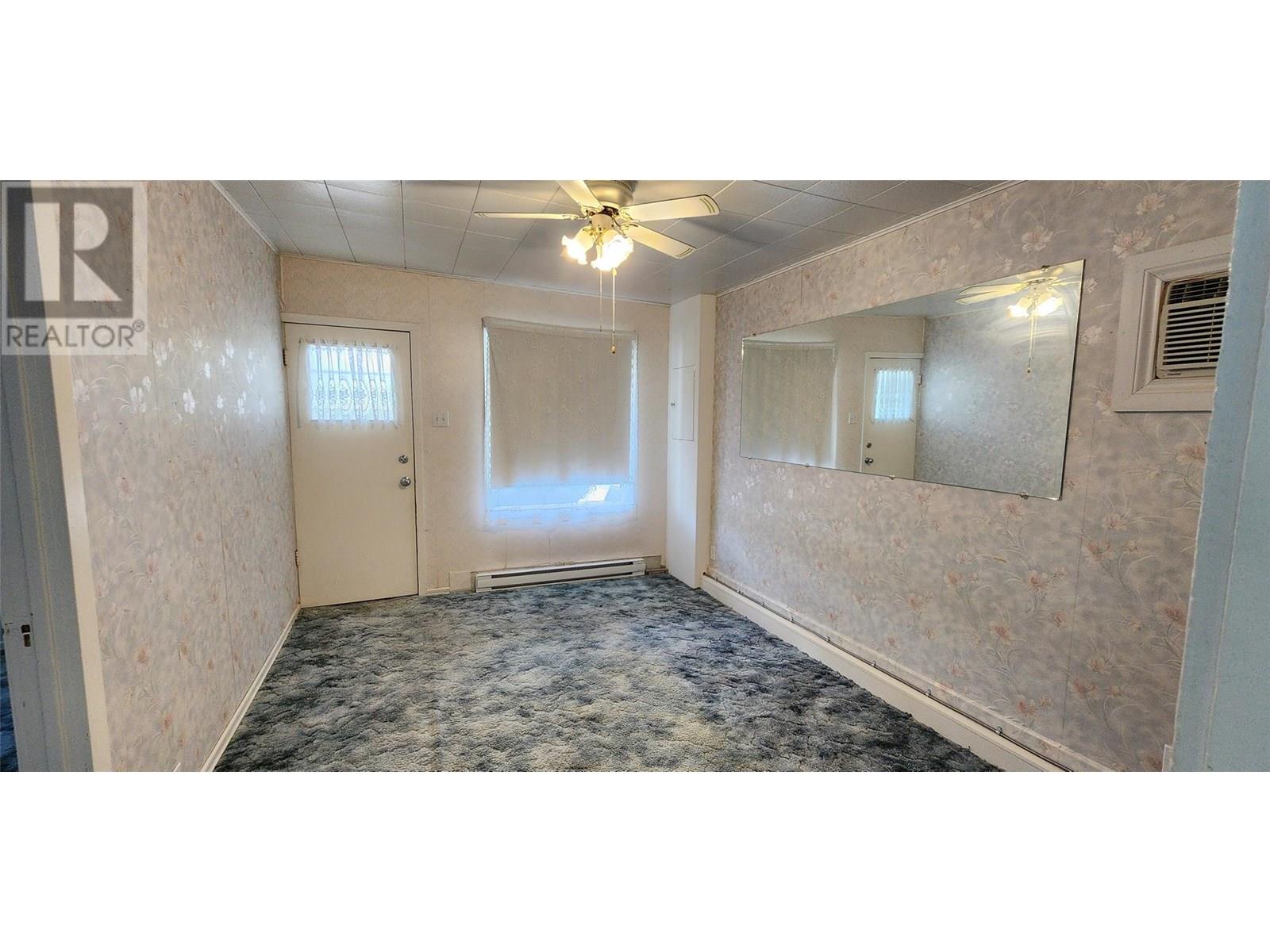 1365 Thom Street, Trail, British Columbia  V1R 1X7 - Photo 15 - 10353011