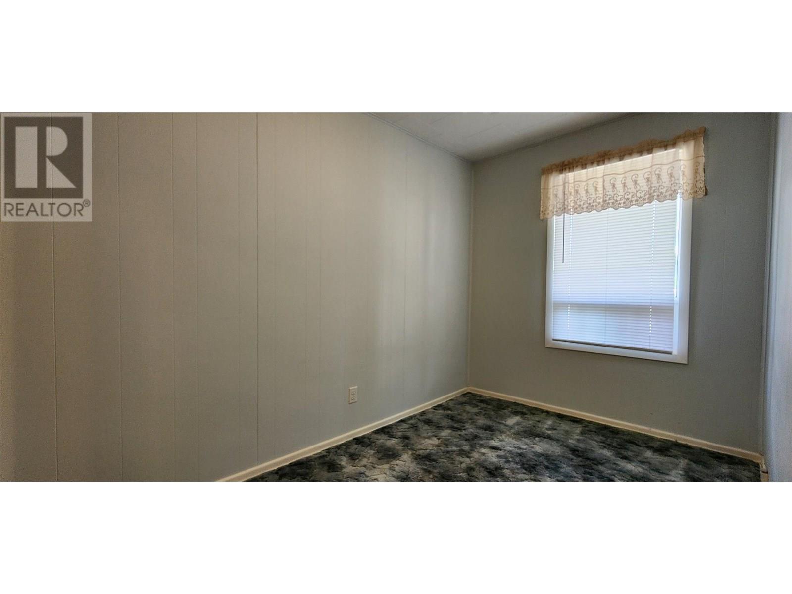 1365 Thom Street, Trail, British Columbia  V1R 1X7 - Photo 16 - 10353011
