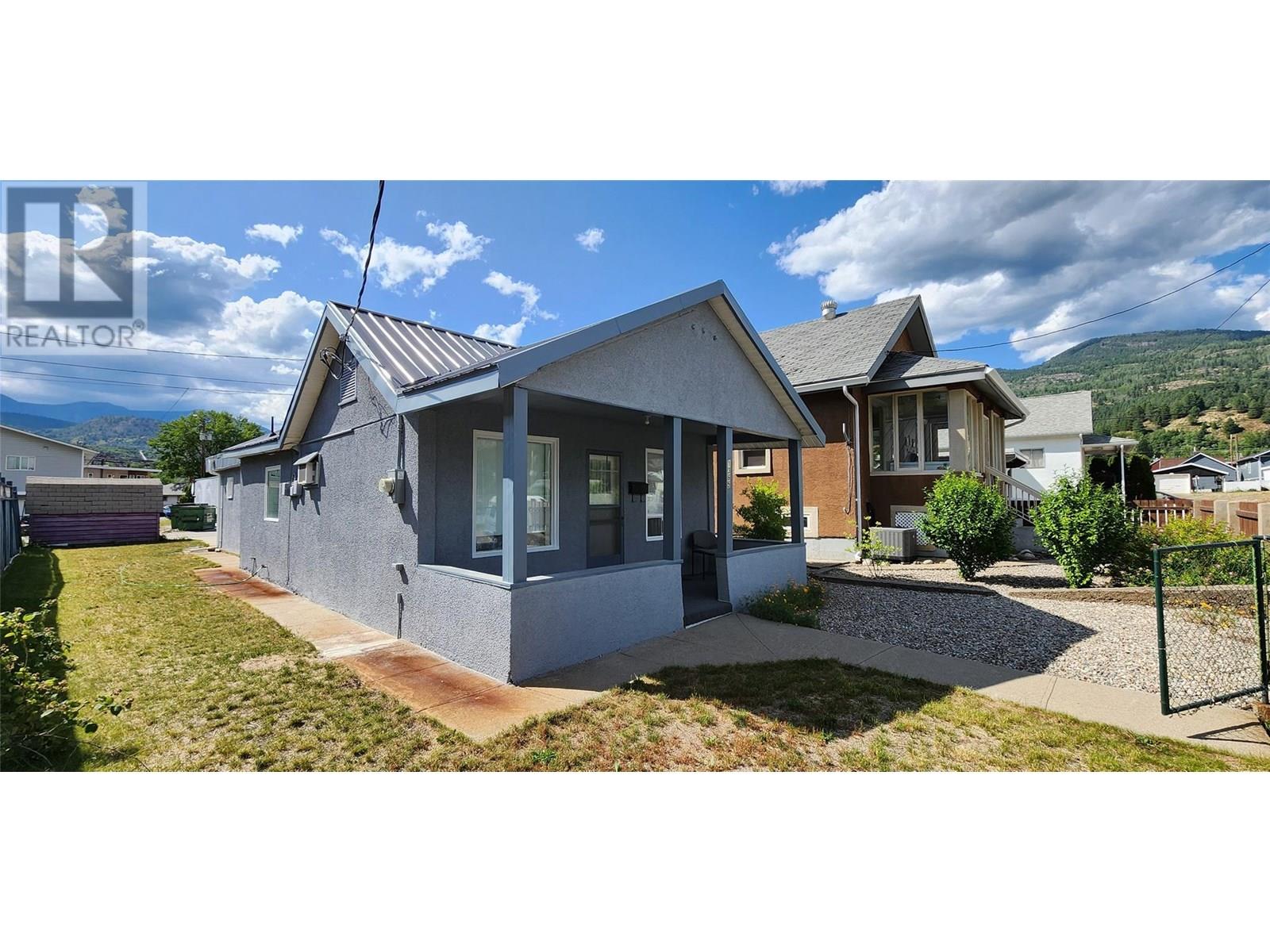 1365 Thom Street, Trail, British Columbia  V1R 1X7 - Photo 4 - 10353011
