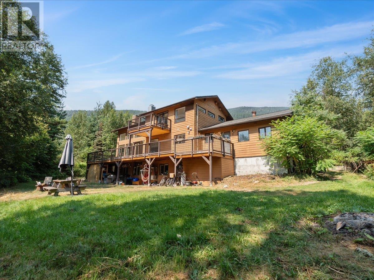 6172 Slocan River Road, Winlaw, British Columbia  V0G 2J0 - Photo 6 - 10352470
