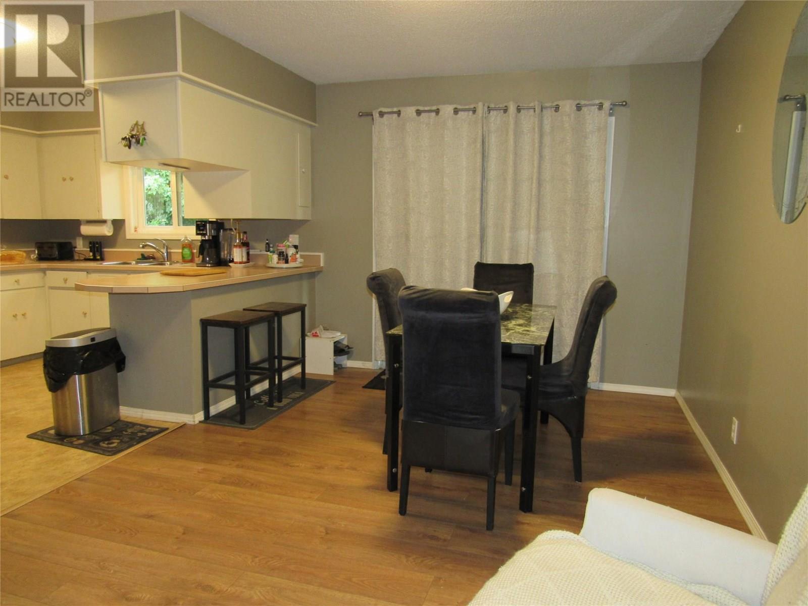 1755 Columbia Gardens Road, Fruitvale, British Columbia  V0G 1L0 - Photo 4 - 10353190