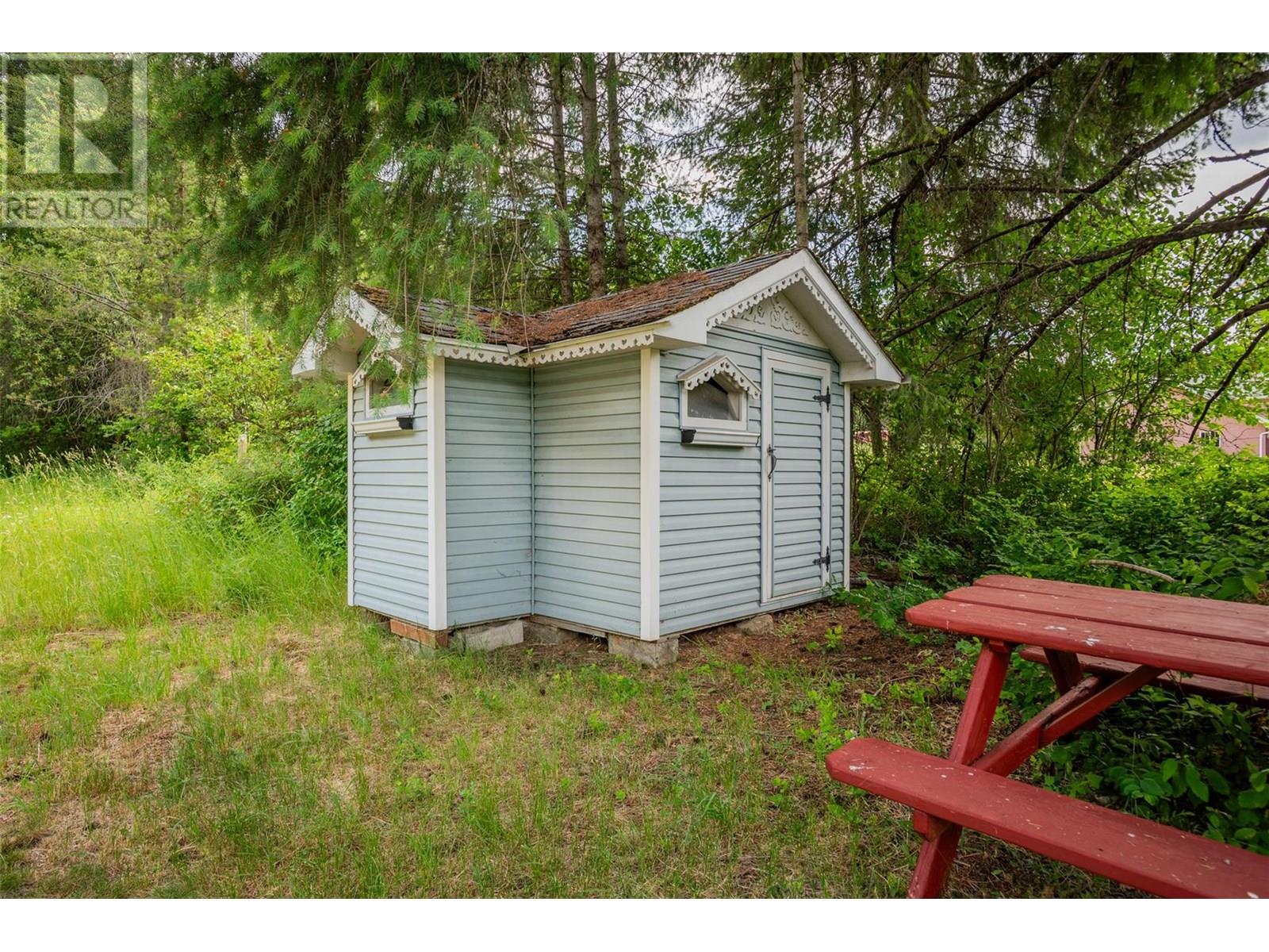 1764 Green Road, Fruitvale, British Columbia  V0G 1L0 - Photo 36 - 10353146