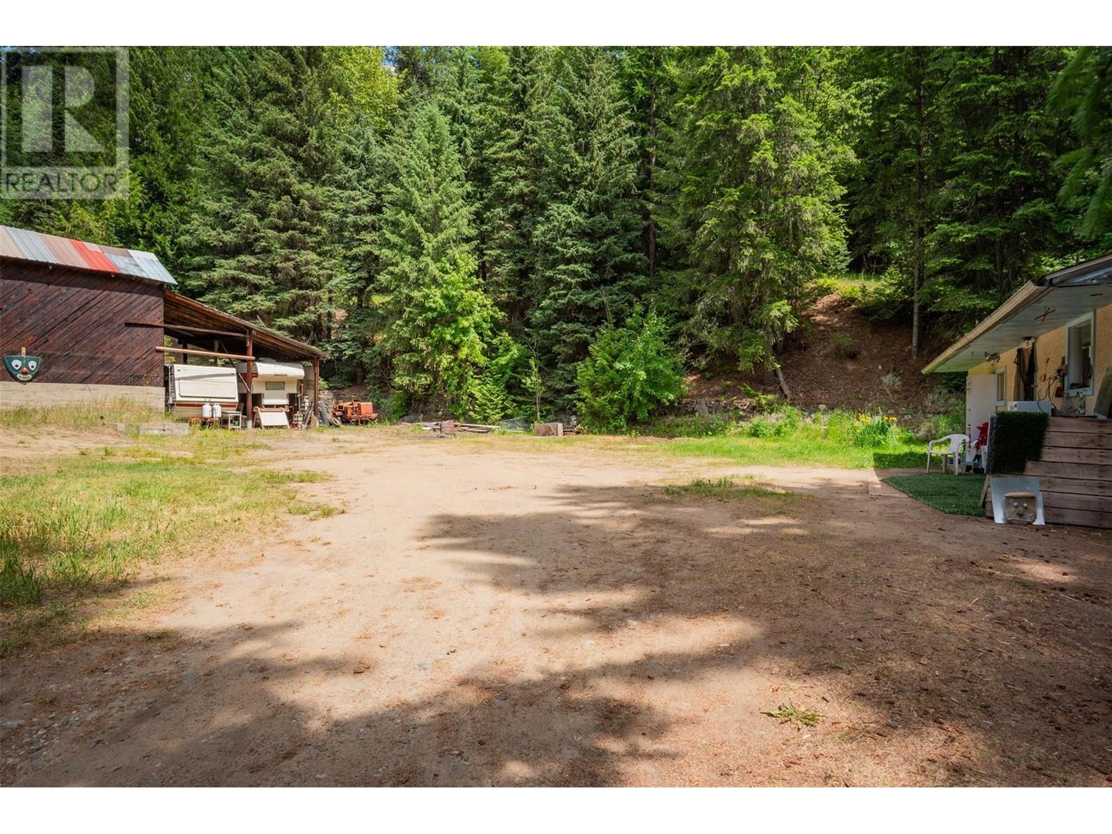 1764 Green Road, Fruitvale, British Columbia  V0G 1L0 - Photo 41 - 10353146