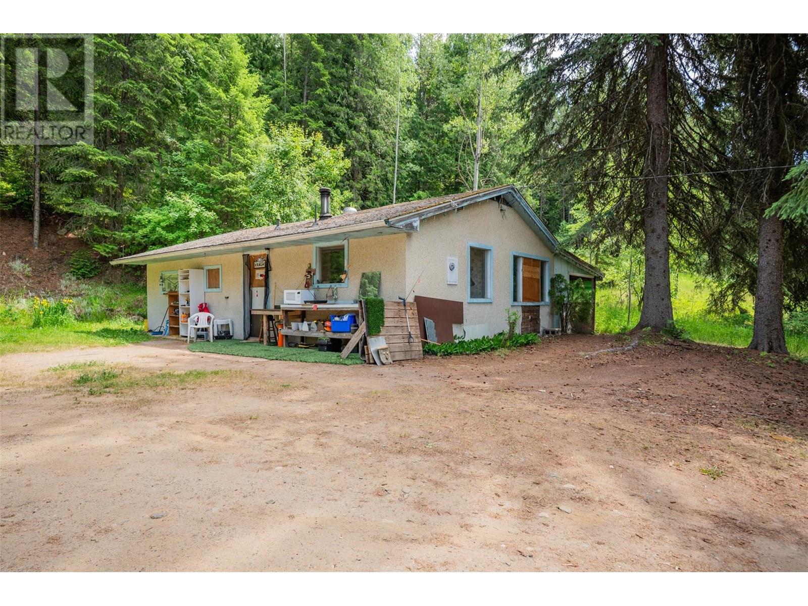 1764 Green Road, Fruitvale, British Columbia  V0G 1L0 - Photo 43 - 10353146