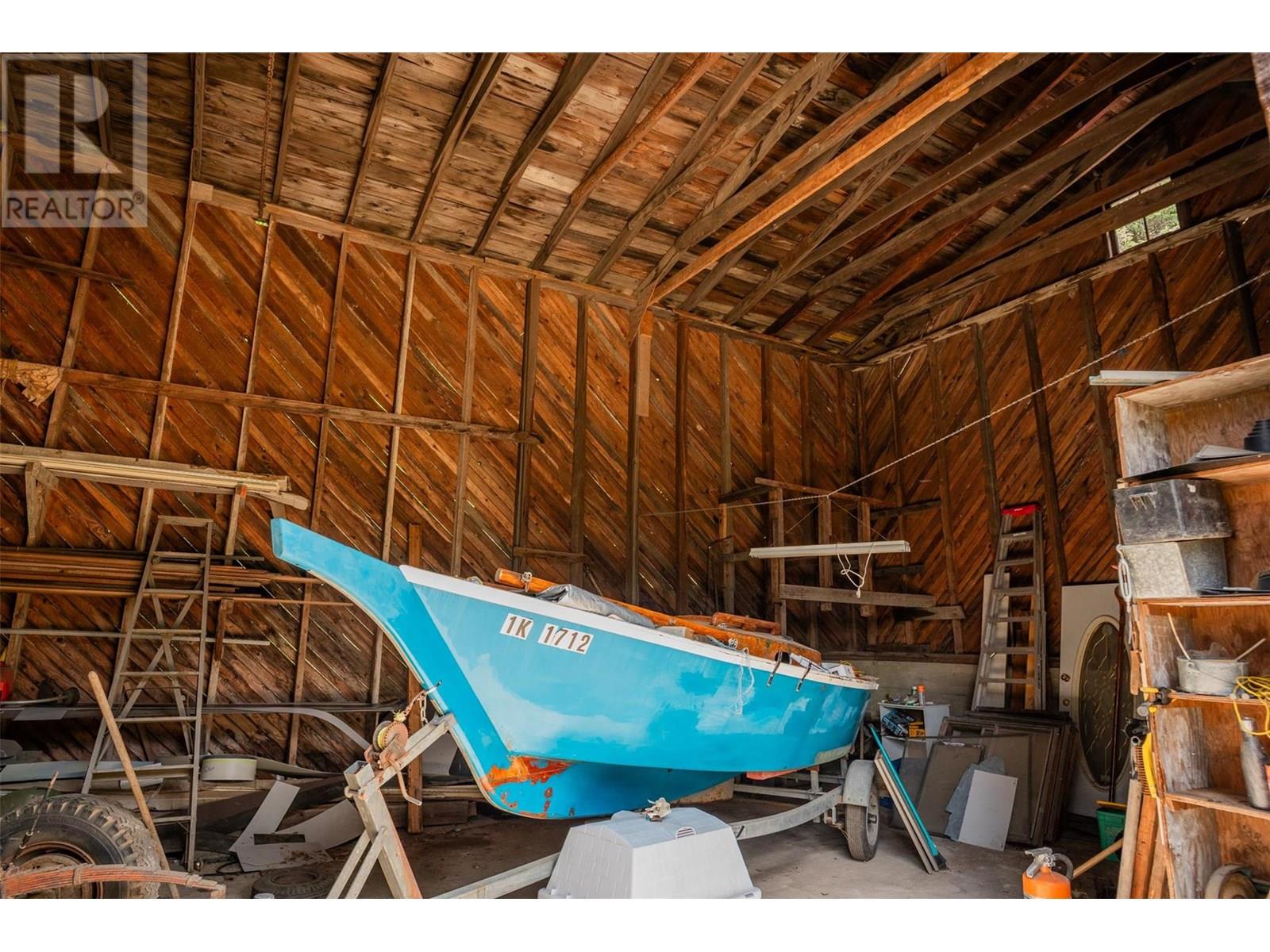 1764 Green Road, Fruitvale, British Columbia  V0G 1L0 - Photo 45 - 10353146