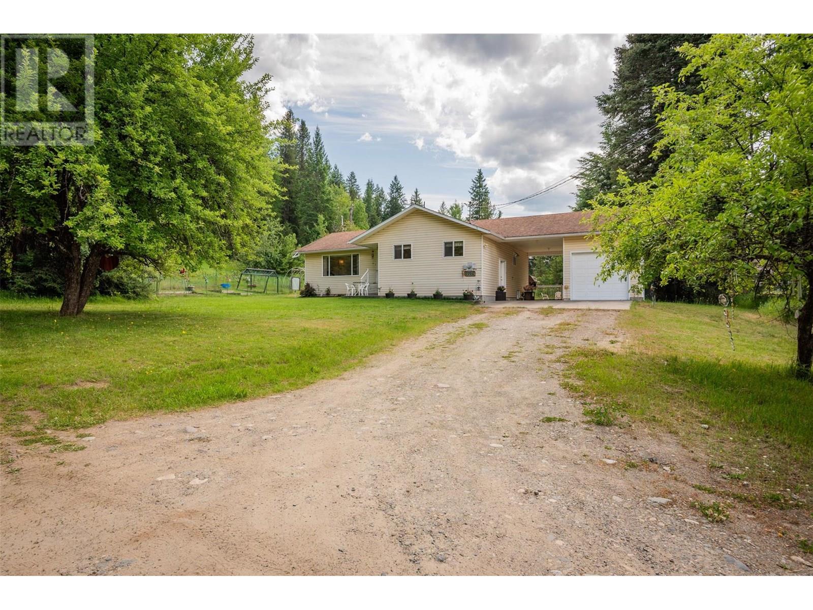 1764 Green Road, Fruitvale, British Columbia  V0G 1L0 - Photo 56 - 10353146