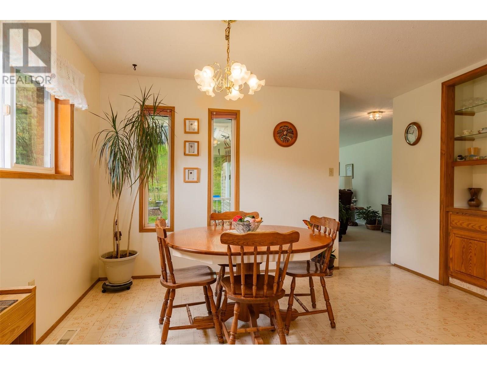 1764 Green Road, Fruitvale, British Columbia  V0G 1L0 - Photo 7 - 10353146