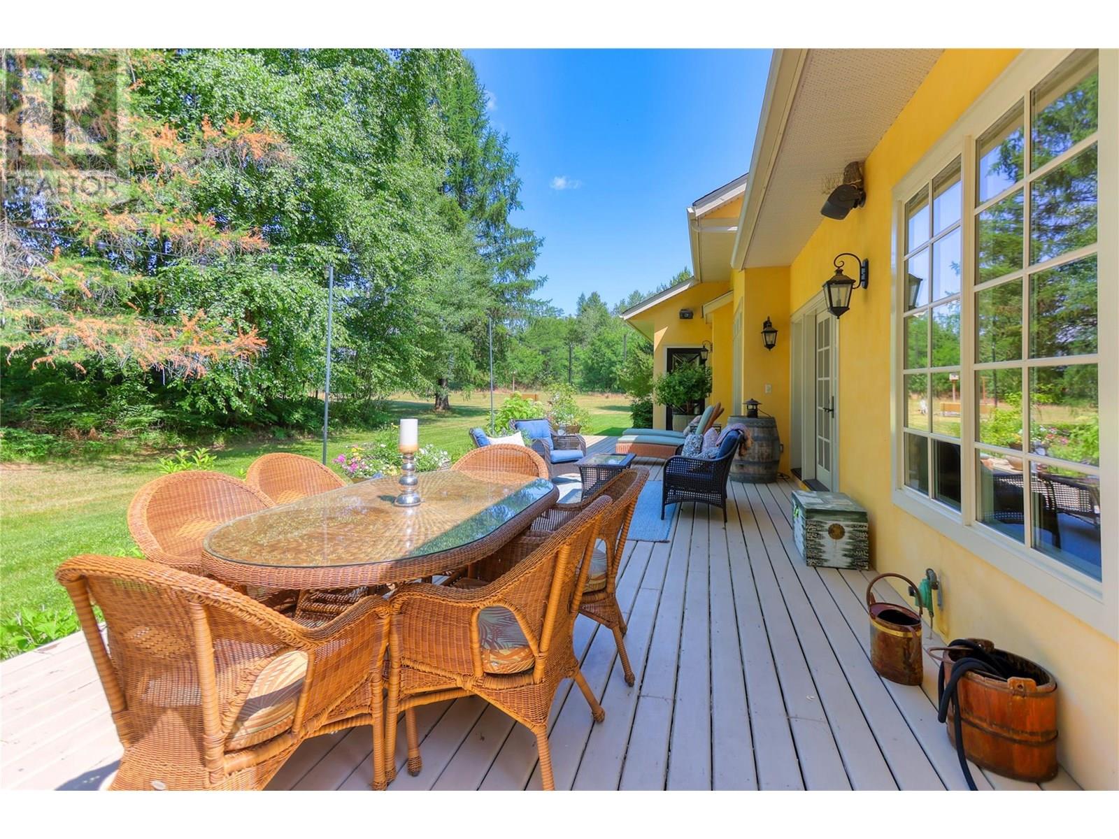 9309 Station Road, Trail, British Columbia  V1R 4W6 - Photo 18 - 10353118
