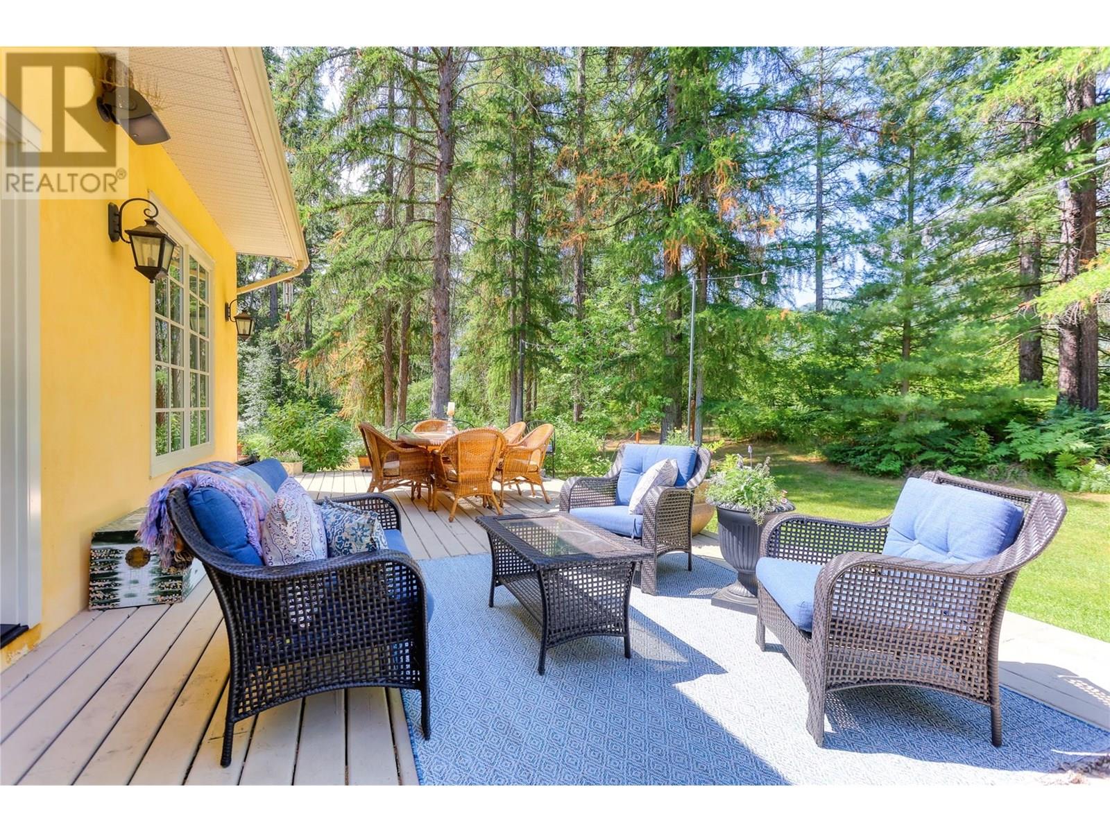 9309 Station Road, Trail, British Columbia  V1R 4W6 - Photo 20 - 10353118