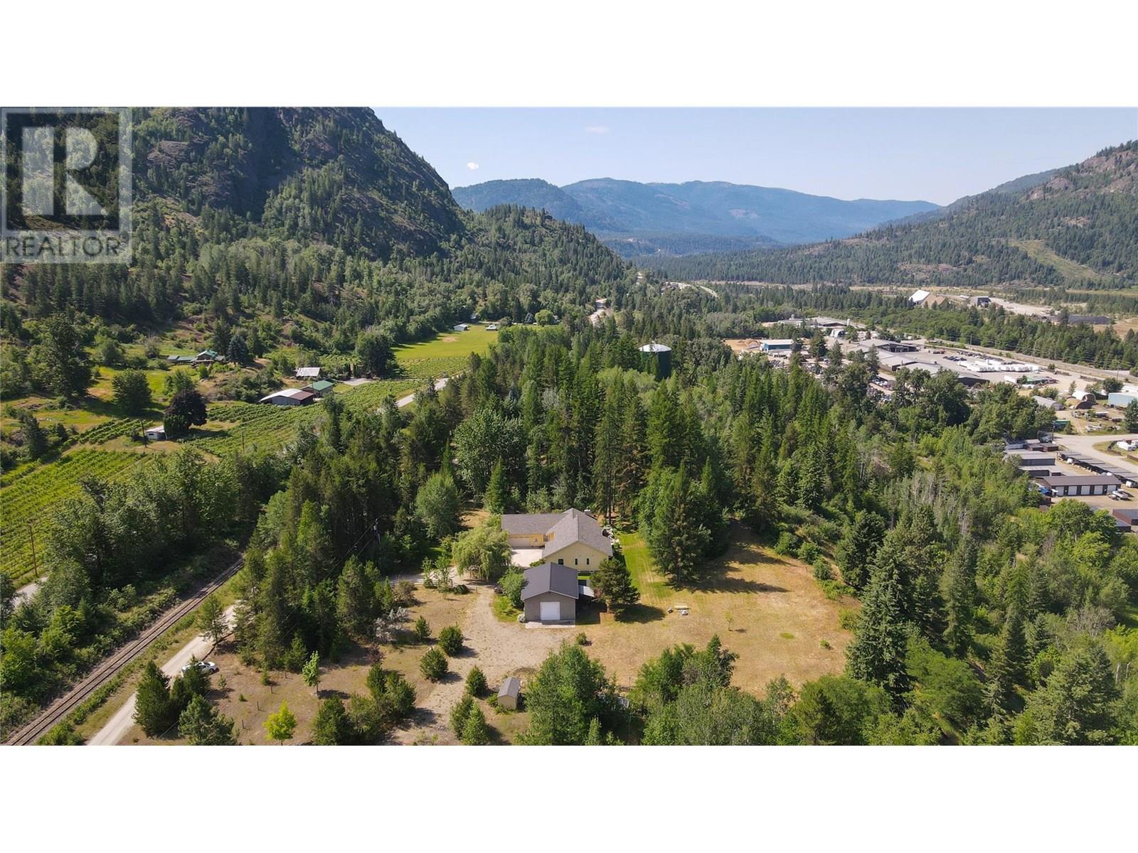 9309 Station Road, Trail, British Columbia  V1R 4W6 - Photo 72 - 10353118
