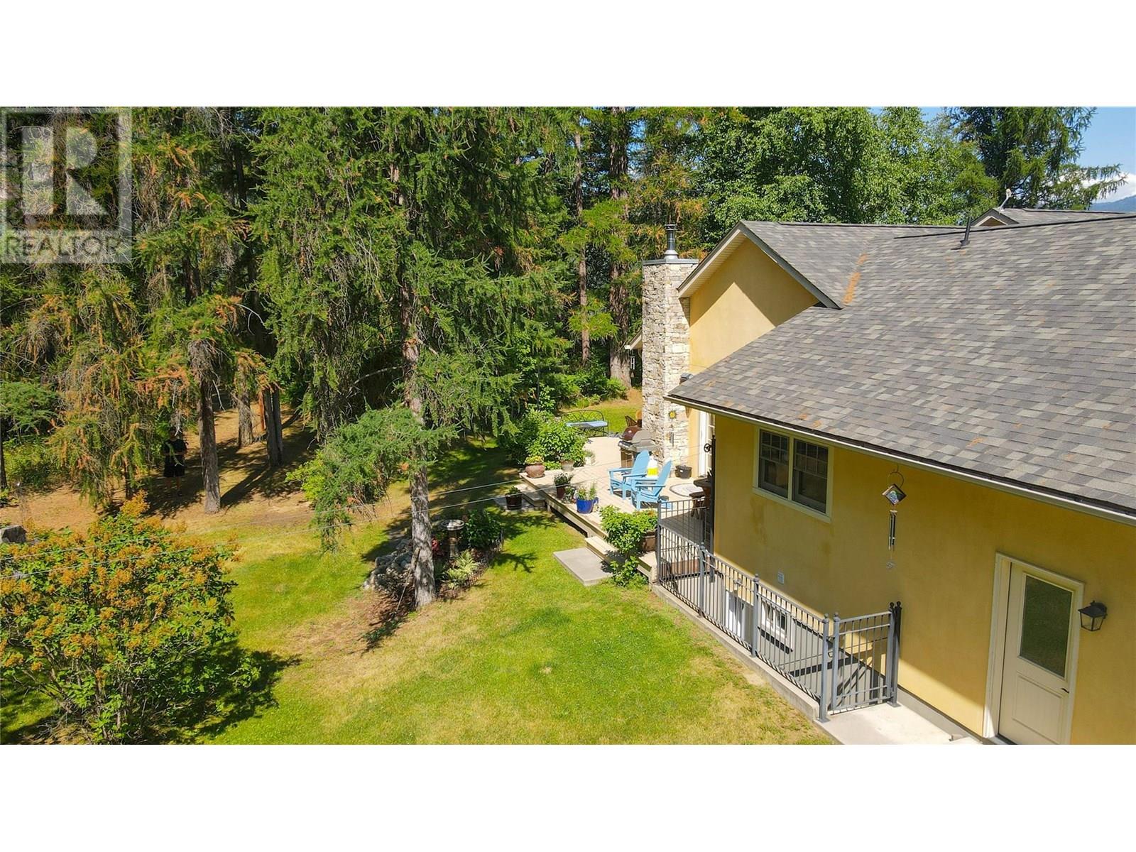9309 Station Road, Trail, British Columbia  V1R 4W6 - Photo 82 - 10353118