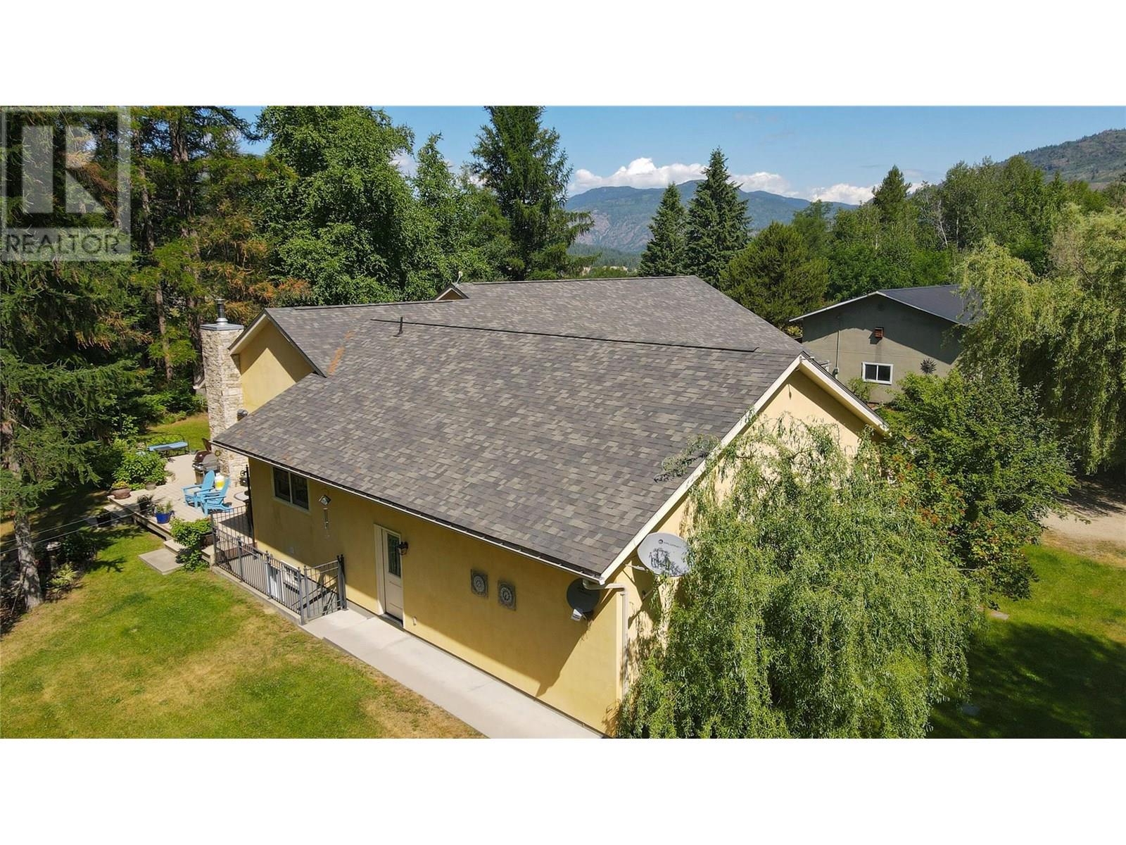 9309 Station Road, Trail, British Columbia  V1R 4W6 - Photo 83 - 10353118