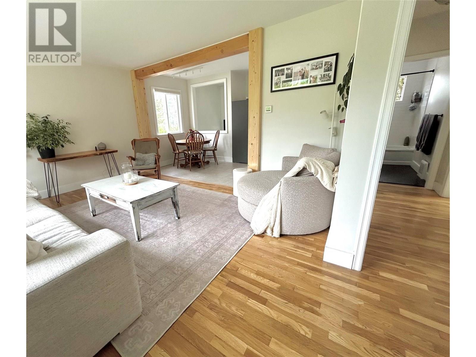 906 Thackeray Street, Trail, British Columbia  V1R 2C2 - Photo 10 - 10352873