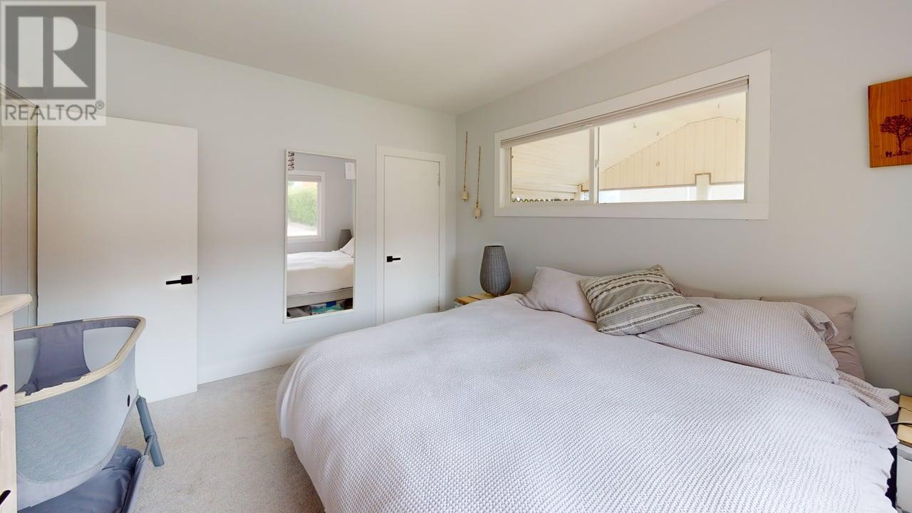 906 Thackeray Street, Trail, British Columbia  V1R 2C2 - Photo 22 - 10352873