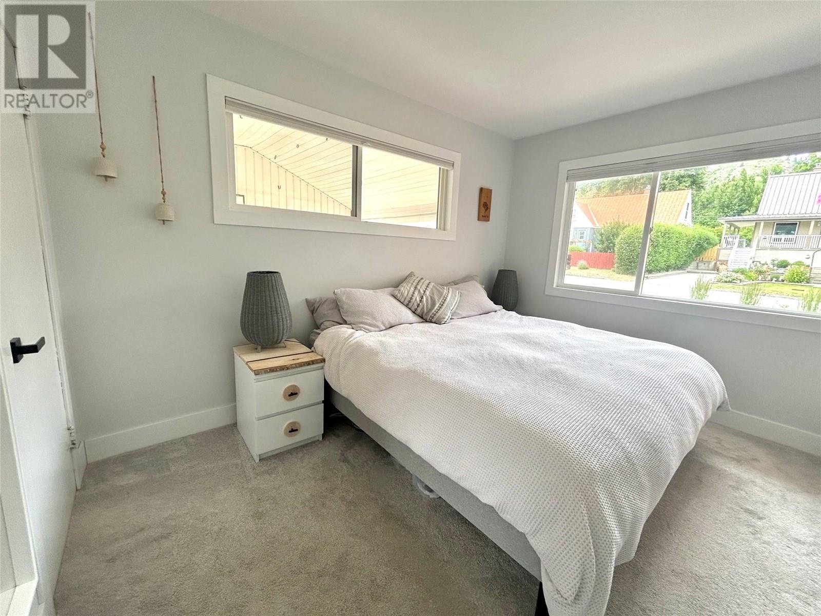 906 Thackeray Street, Trail, British Columbia  V1R 2C2 - Photo 24 - 10352873