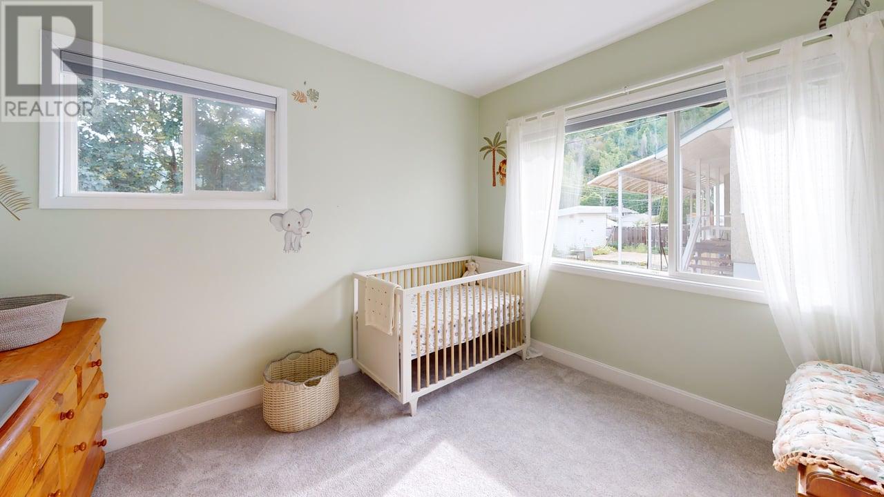 906 Thackeray Street, Trail, British Columbia  V1R 2C2 - Photo 25 - 10352873