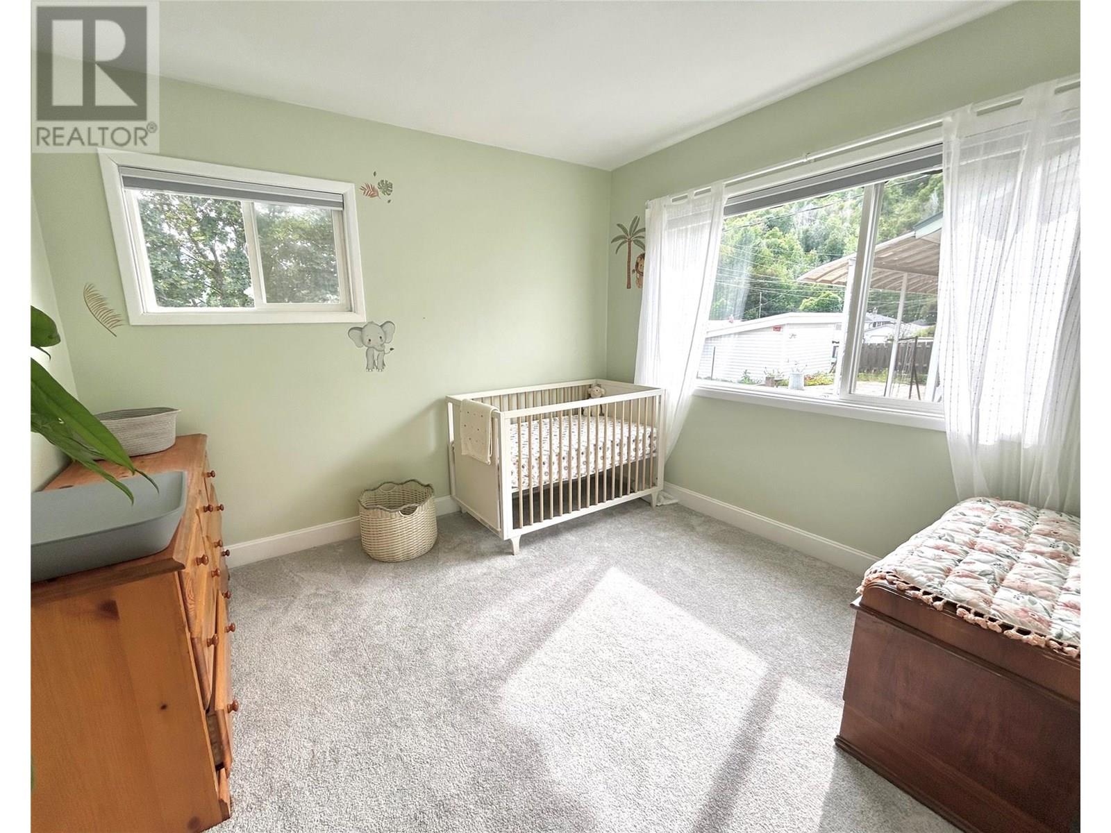 906 Thackeray Street, Trail, British Columbia  V1R 2C2 - Photo 28 - 10352873