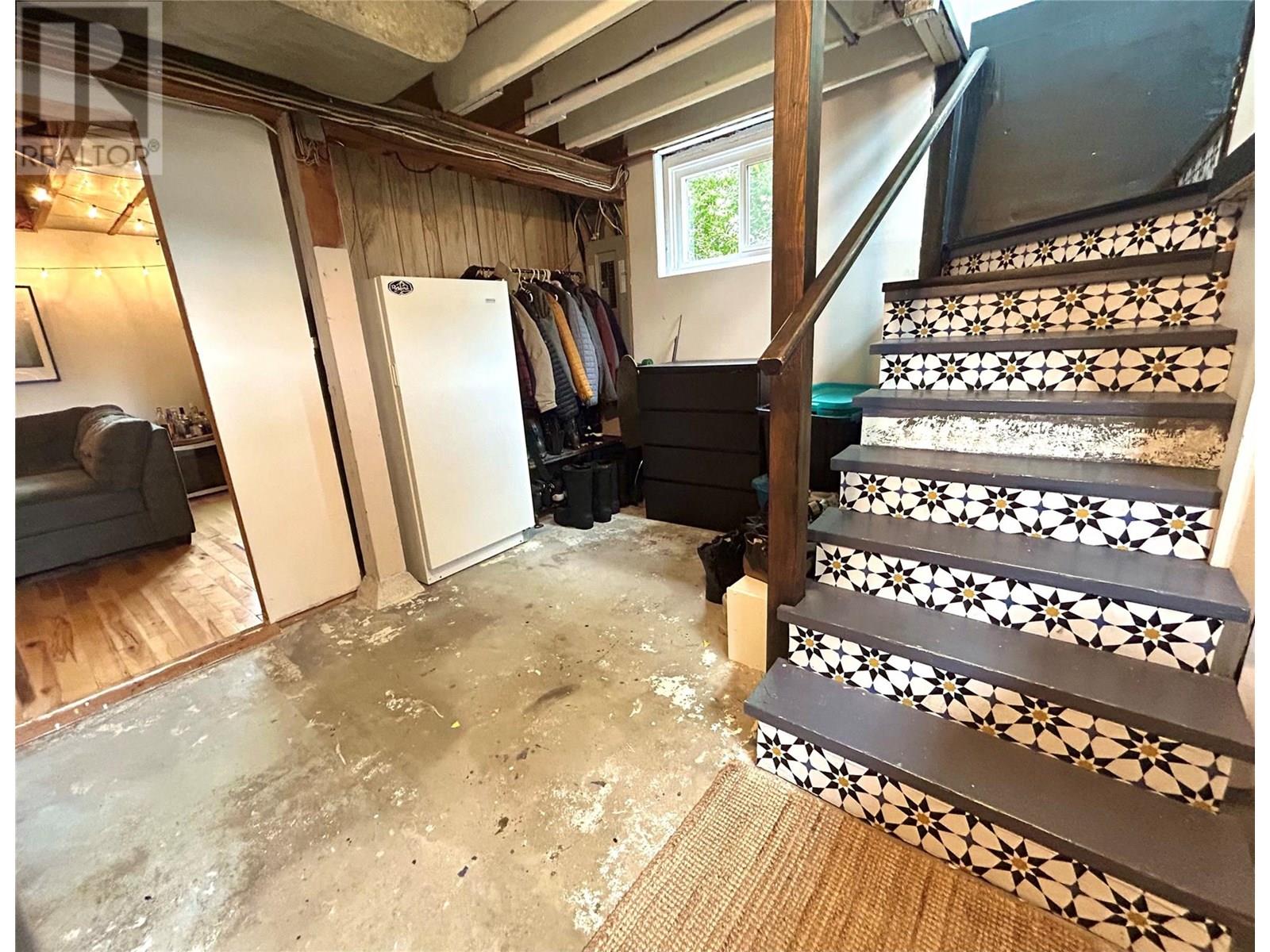 906 Thackeray Street, Trail, British Columbia  V1R 2C2 - Photo 30 - 10352873