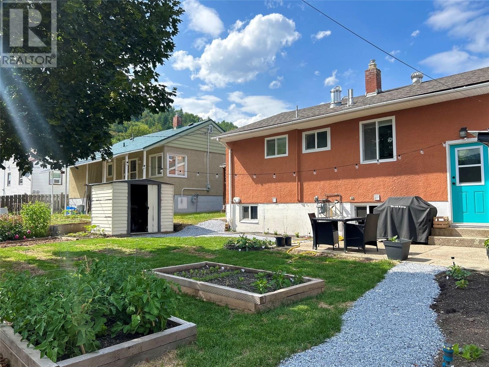 906 Thackeray Street, Trail, British Columbia  V1R 2C2 - Photo 48 - 10352873