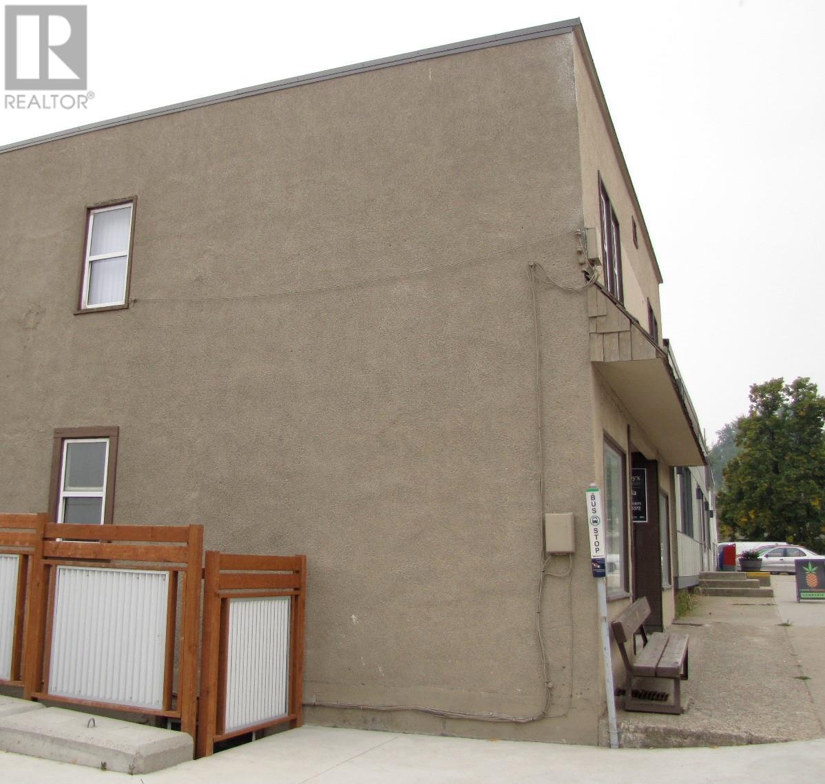 860 Schofield Highway, Warfield, British Columbia  V1R 2G9 - Photo 2 - 10353447