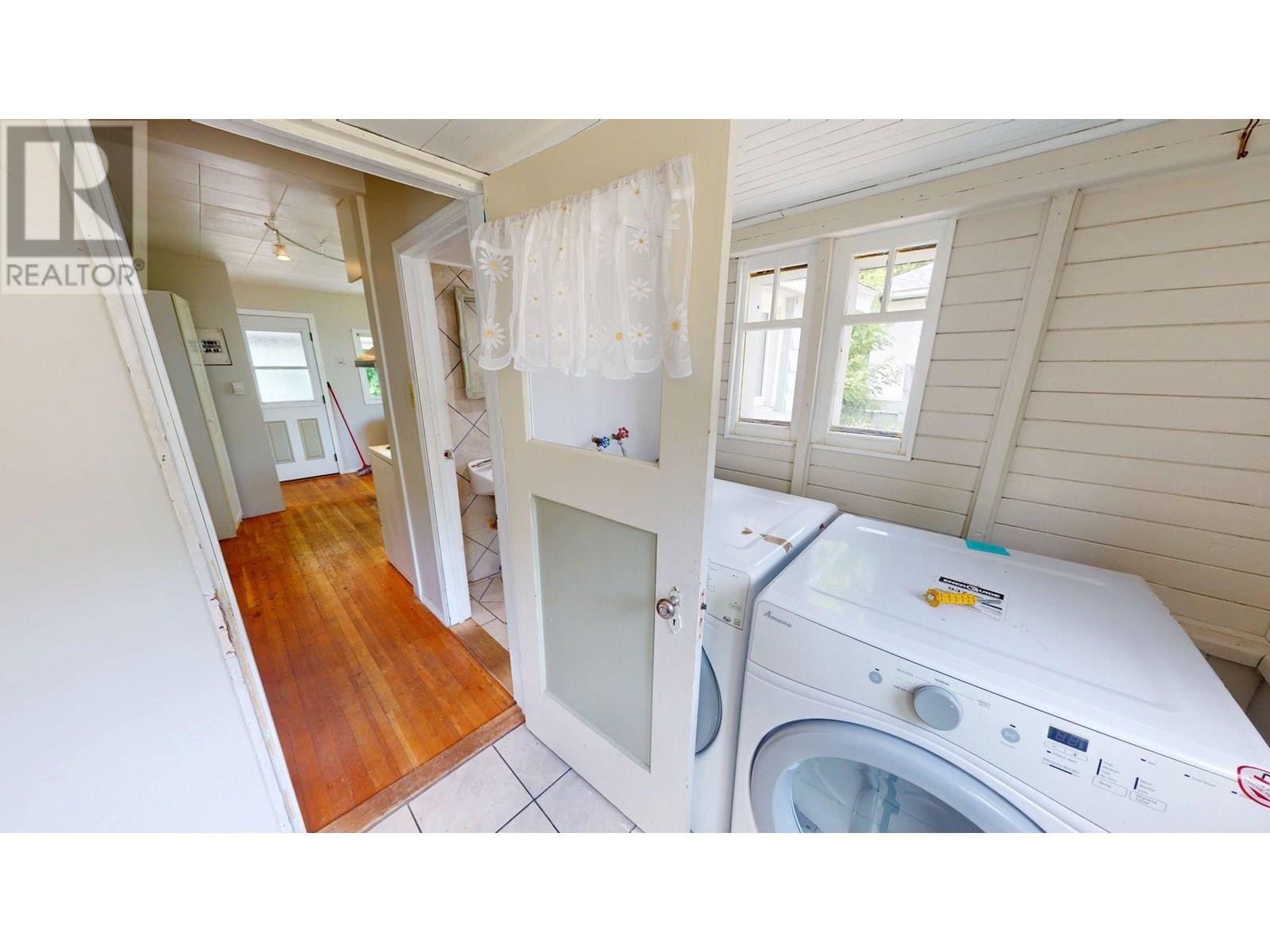 2217 Seventh Avenue, Trail, British Columbia  V1R 3C9 - Photo 16 - 10352813
