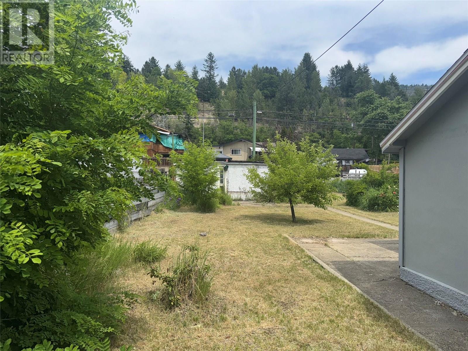 2217 Seventh Avenue, Trail, British Columbia  V1R 3C9 - Photo 19 - 10352813