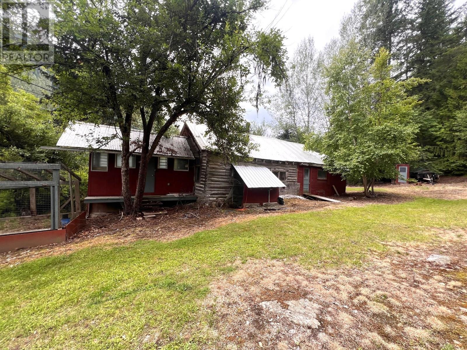 4421 Slocan River Road, Winlaw, British Columbia  V0G 2J0 - Photo 6 - 10353219