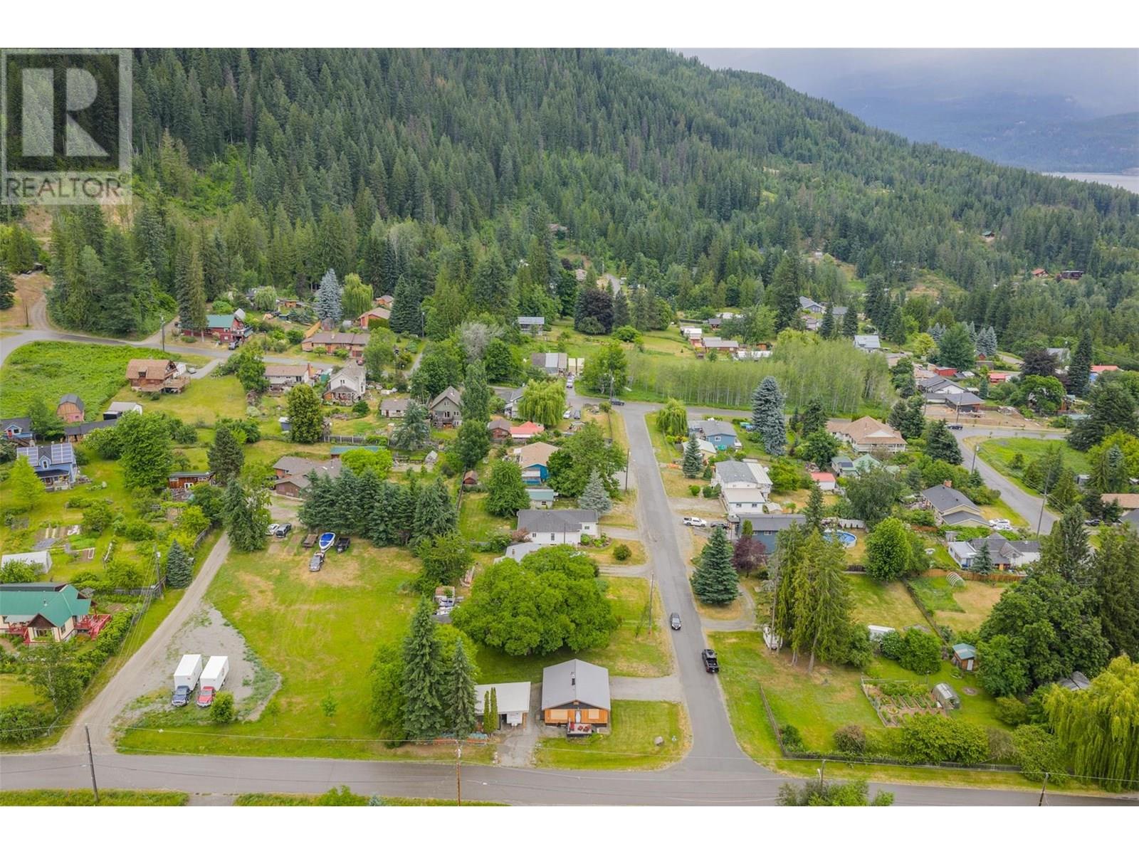 439 View Street, Kaslo, British Columbia  V0G 1M0 - Photo 3 - 10353228