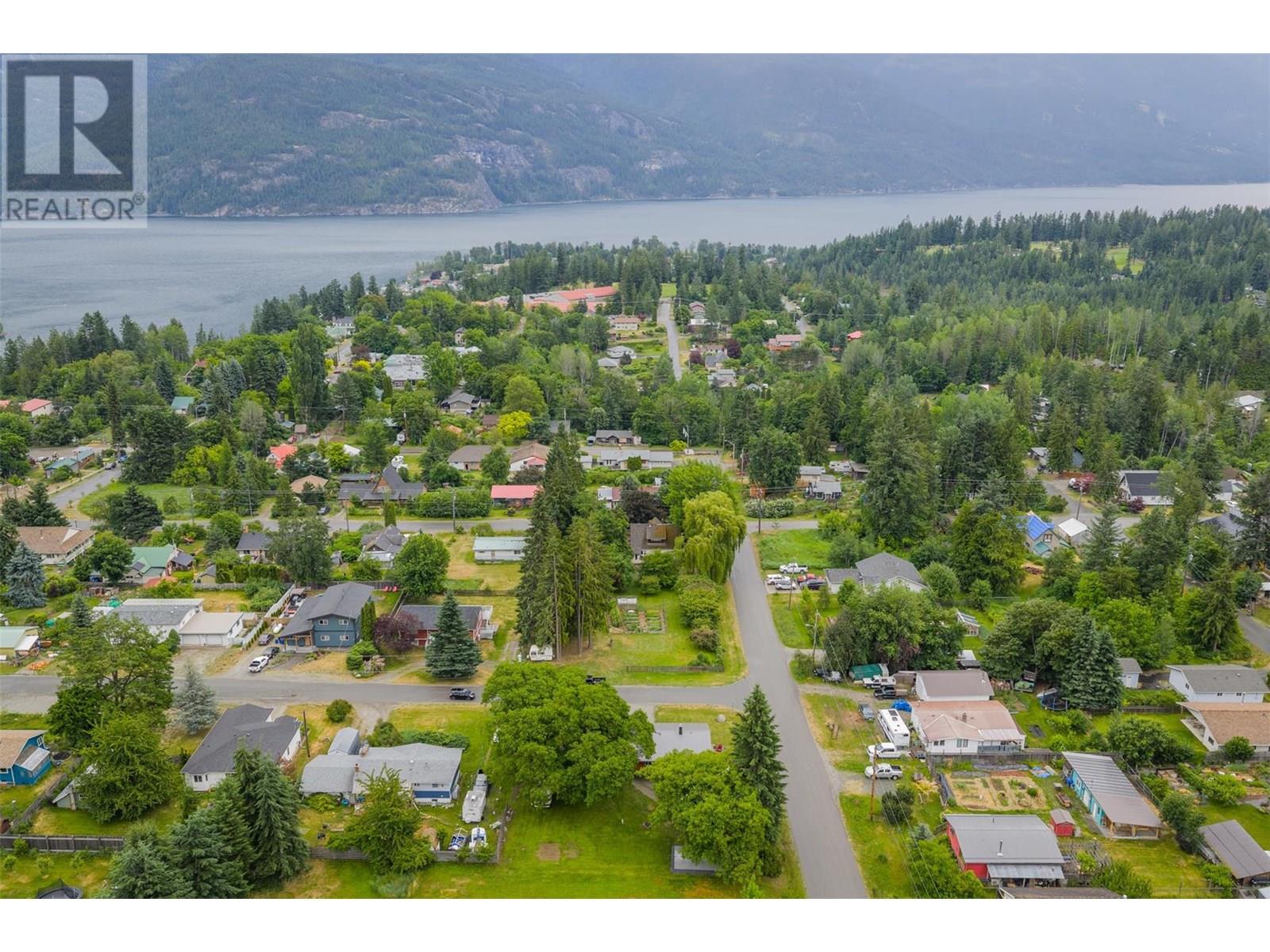 439 View Street, Kaslo, British Columbia  V0G 1M0 - Photo 4 - 10353228