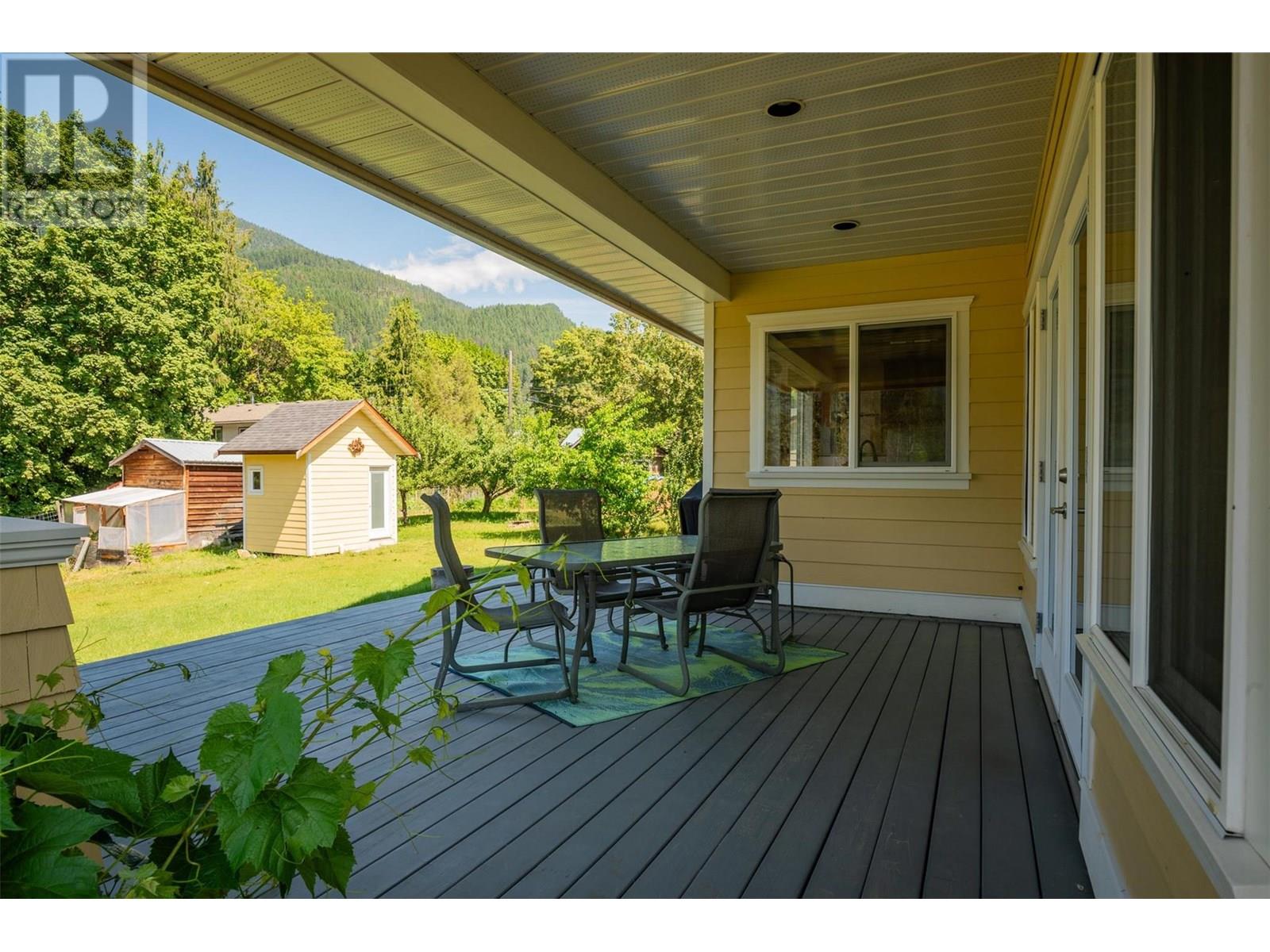 509 6th Street, Kaslo, British Columbia  V0G 1M0 - Photo 13 - 10353227