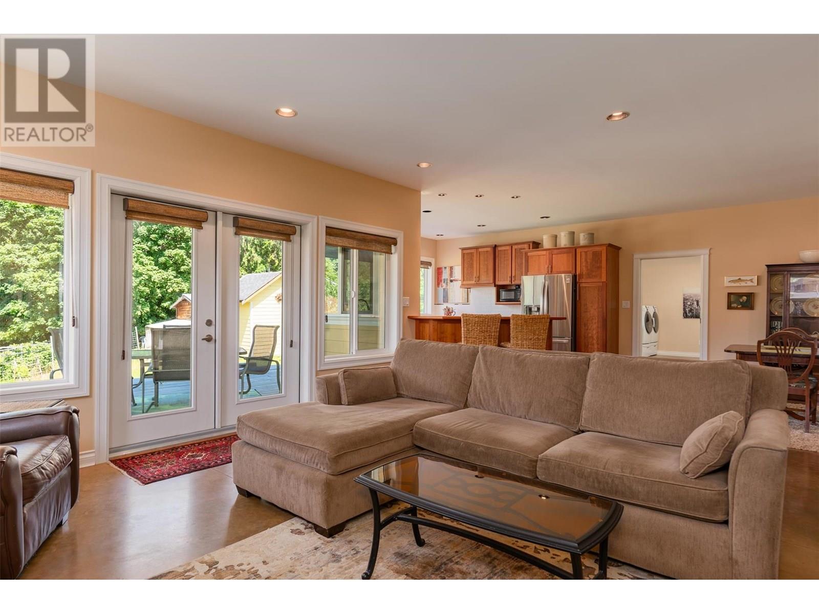 509 6th Street, Kaslo, British Columbia  V0G 1M0 - Photo 32 - 10353227