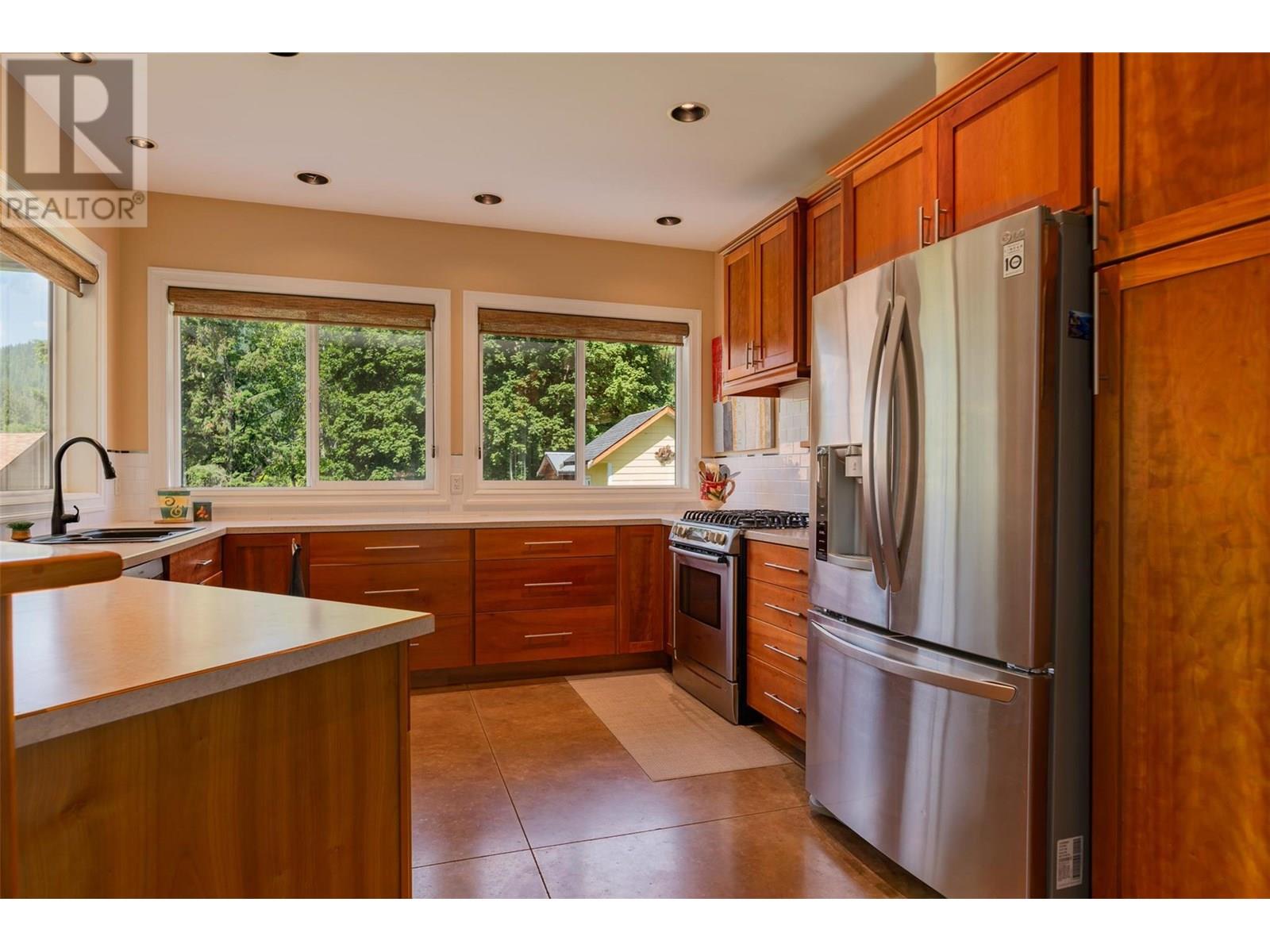 509 6th Street, Kaslo, British Columbia  V0G 1M0 - Photo 34 - 10353227