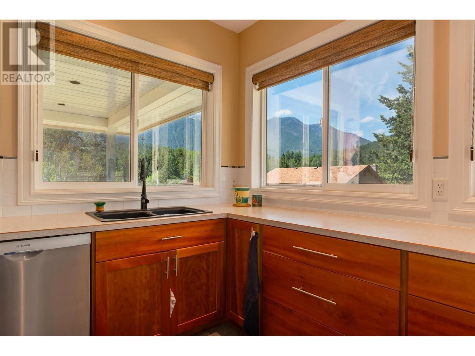 509 6th Street, Kaslo, British Columbia  V0G 1M0 - Photo 36 - 10353227