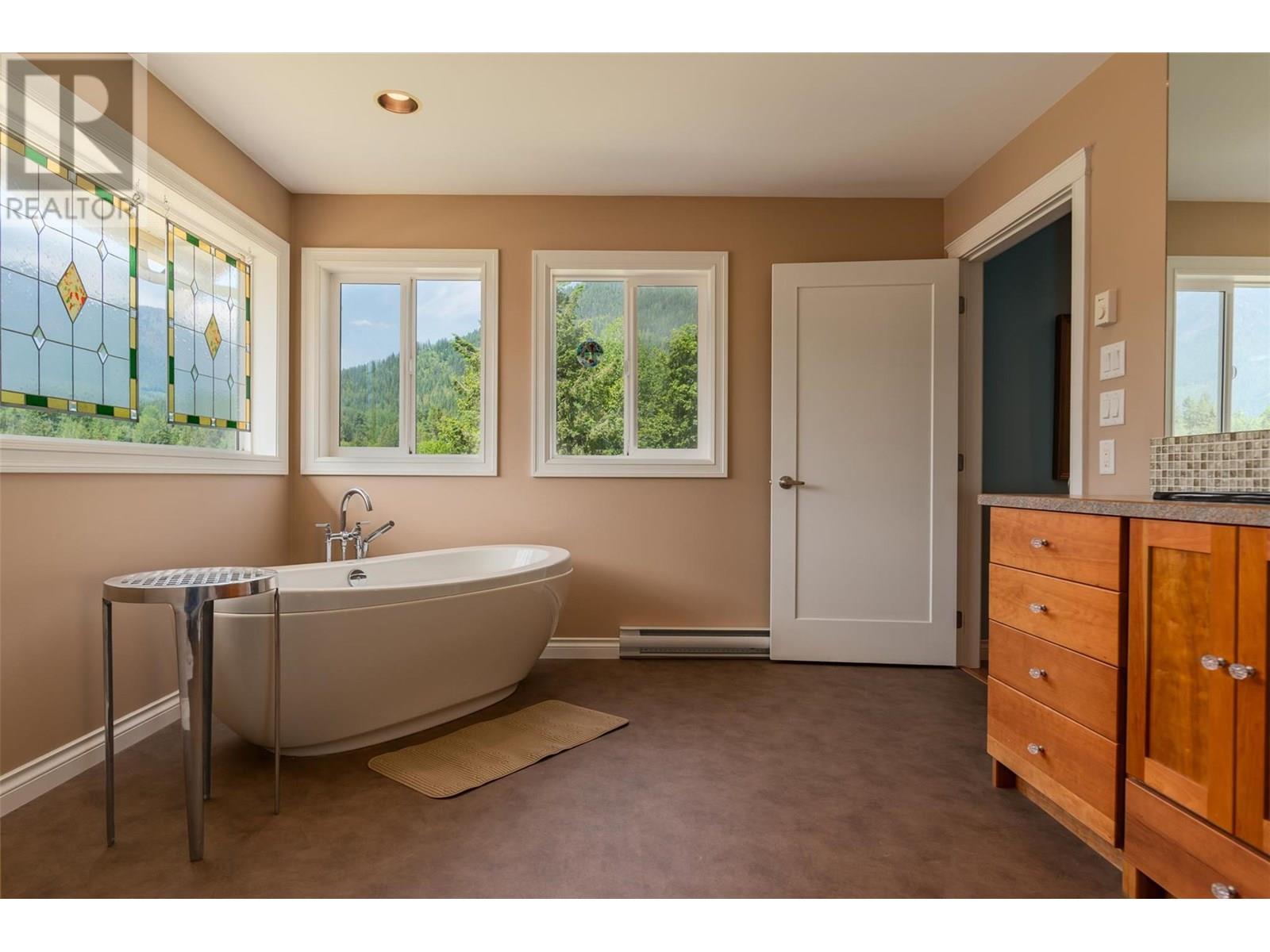 509 6th Street, Kaslo, British Columbia  V0G 1M0 - Photo 60 - 10353227