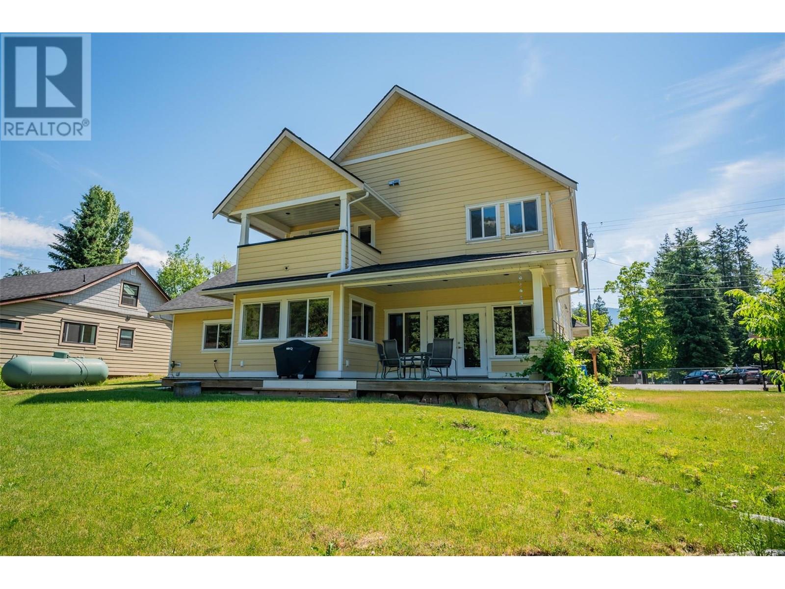 509 6th Street, Kaslo, British Columbia  V0G 1M0 - Photo 7 - 10353227