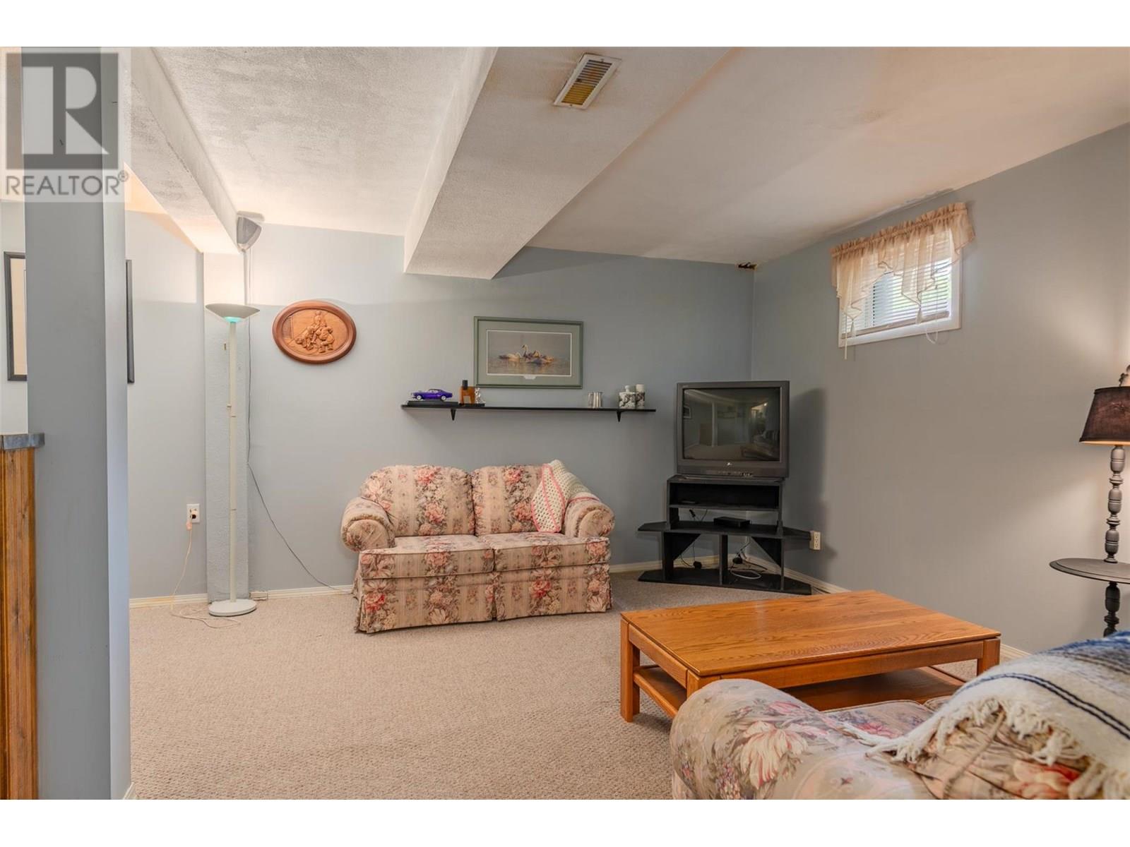 2064 Seventh Avenue, Trail, British Columbia  V1R 3C5 - Photo 22 - 10353631