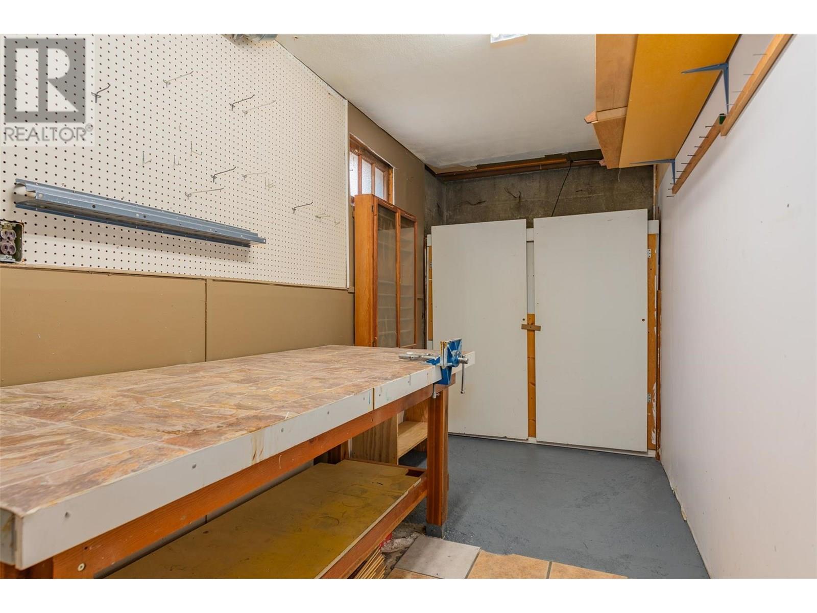 2064 Seventh Avenue, Trail, British Columbia  V1R 3C5 - Photo 26 - 10353631