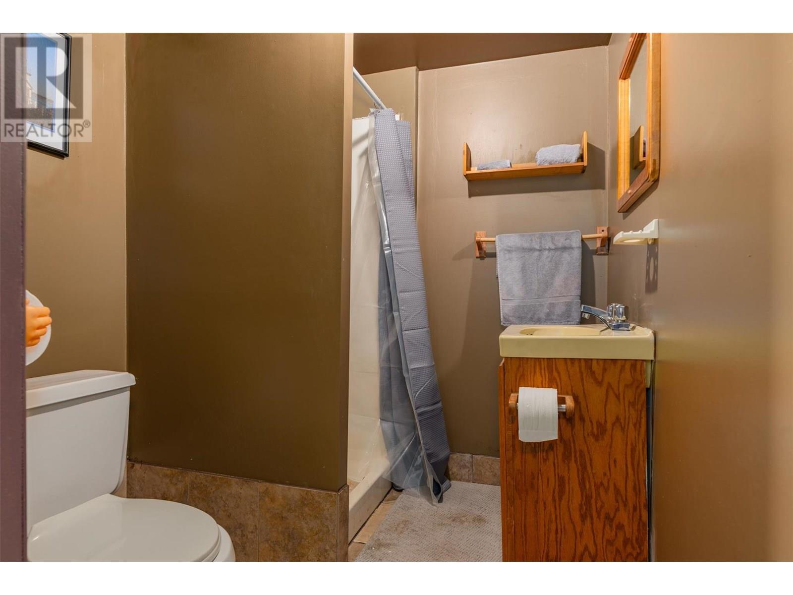 2064 Seventh Avenue, Trail, British Columbia  V1R 3C5 - Photo 29 - 10353631