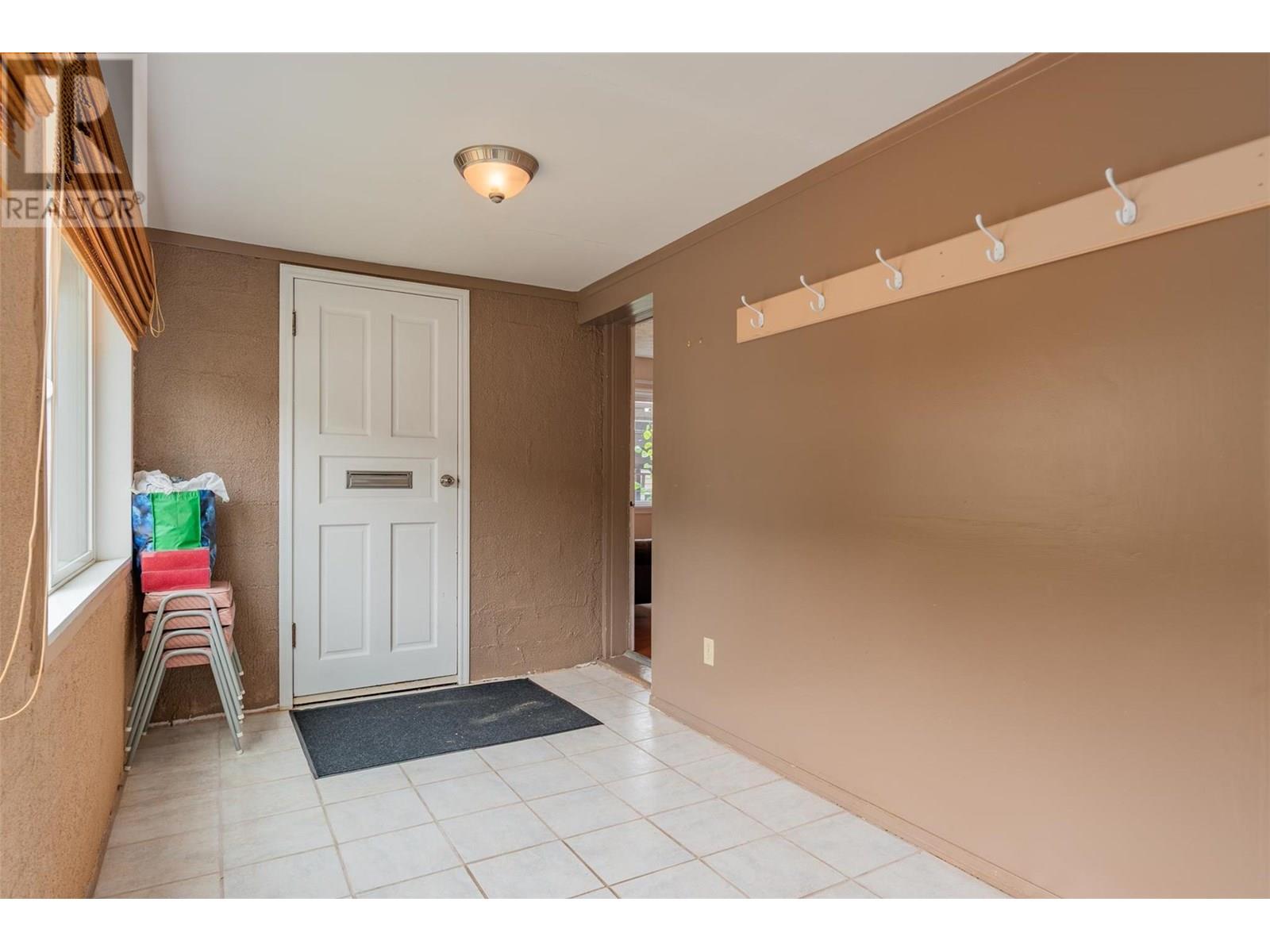 2064 Seventh Avenue, Trail, British Columbia  V1R 3C5 - Photo 33 - 10353631