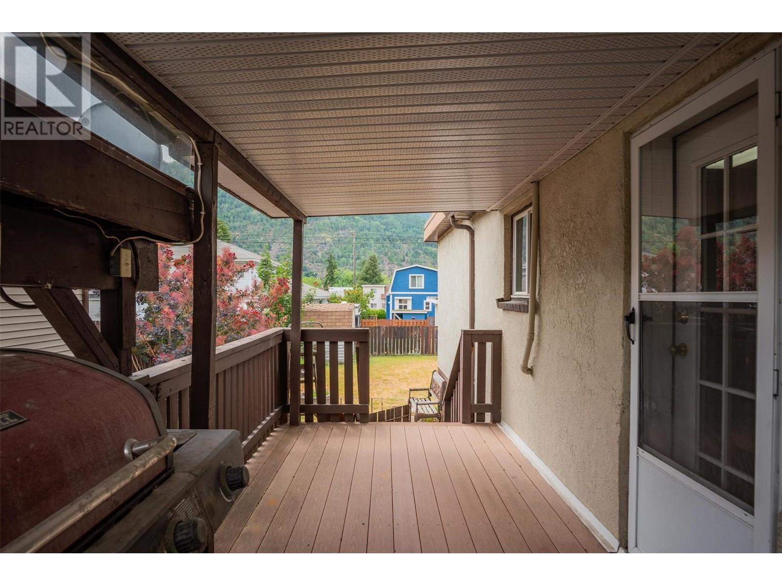 2064 Seventh Avenue, Trail, British Columbia  V1R 3C5 - Photo 38 - 10353631