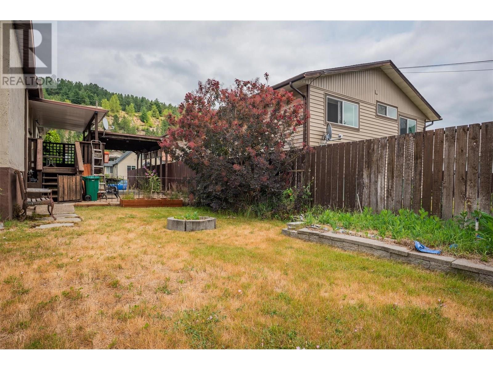 2064 Seventh Avenue, Trail, British Columbia  V1R 3C5 - Photo 43 - 10353631